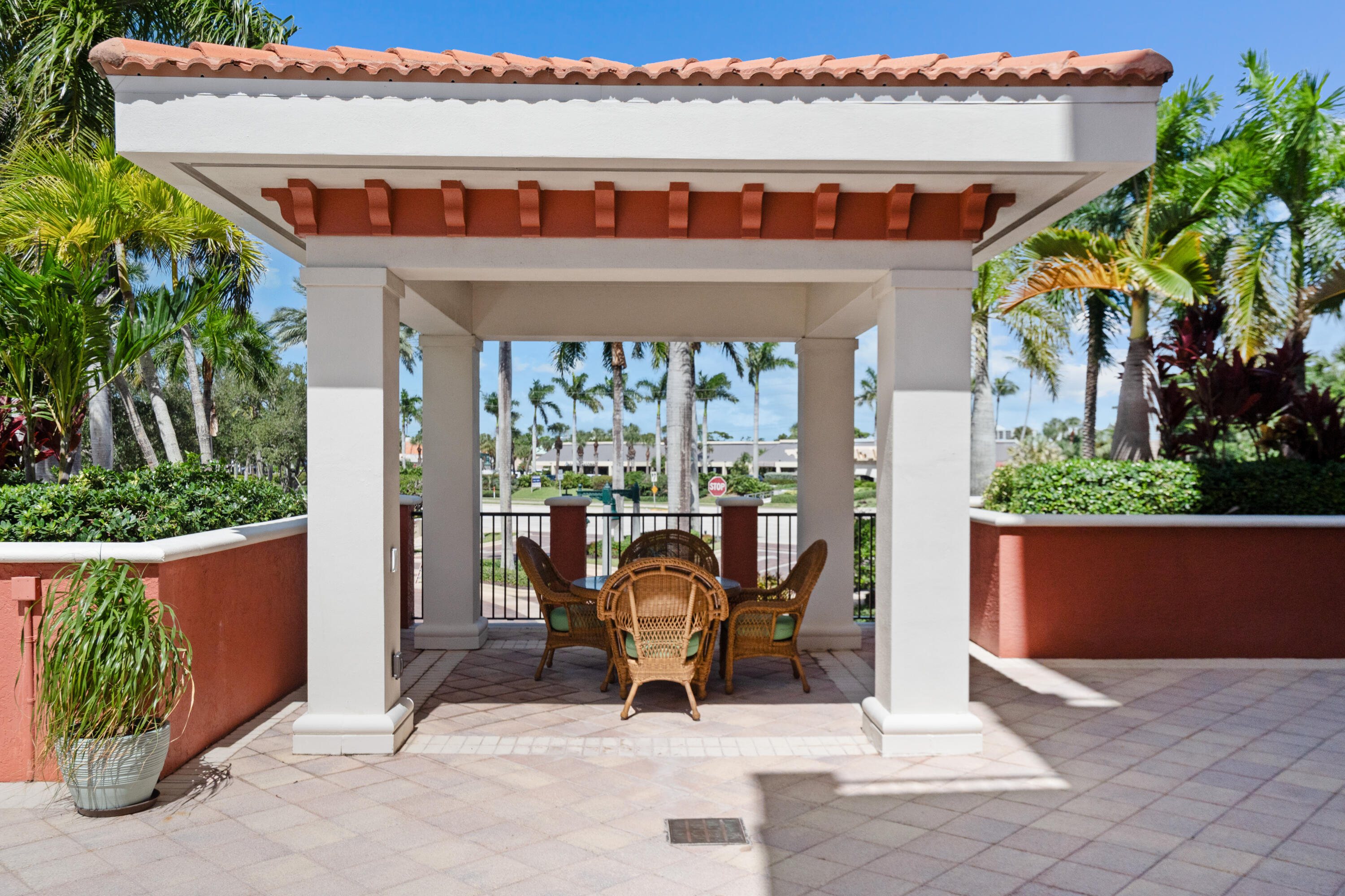 400 S US HIGHWAY 1 #104, Jupiter FL 33477