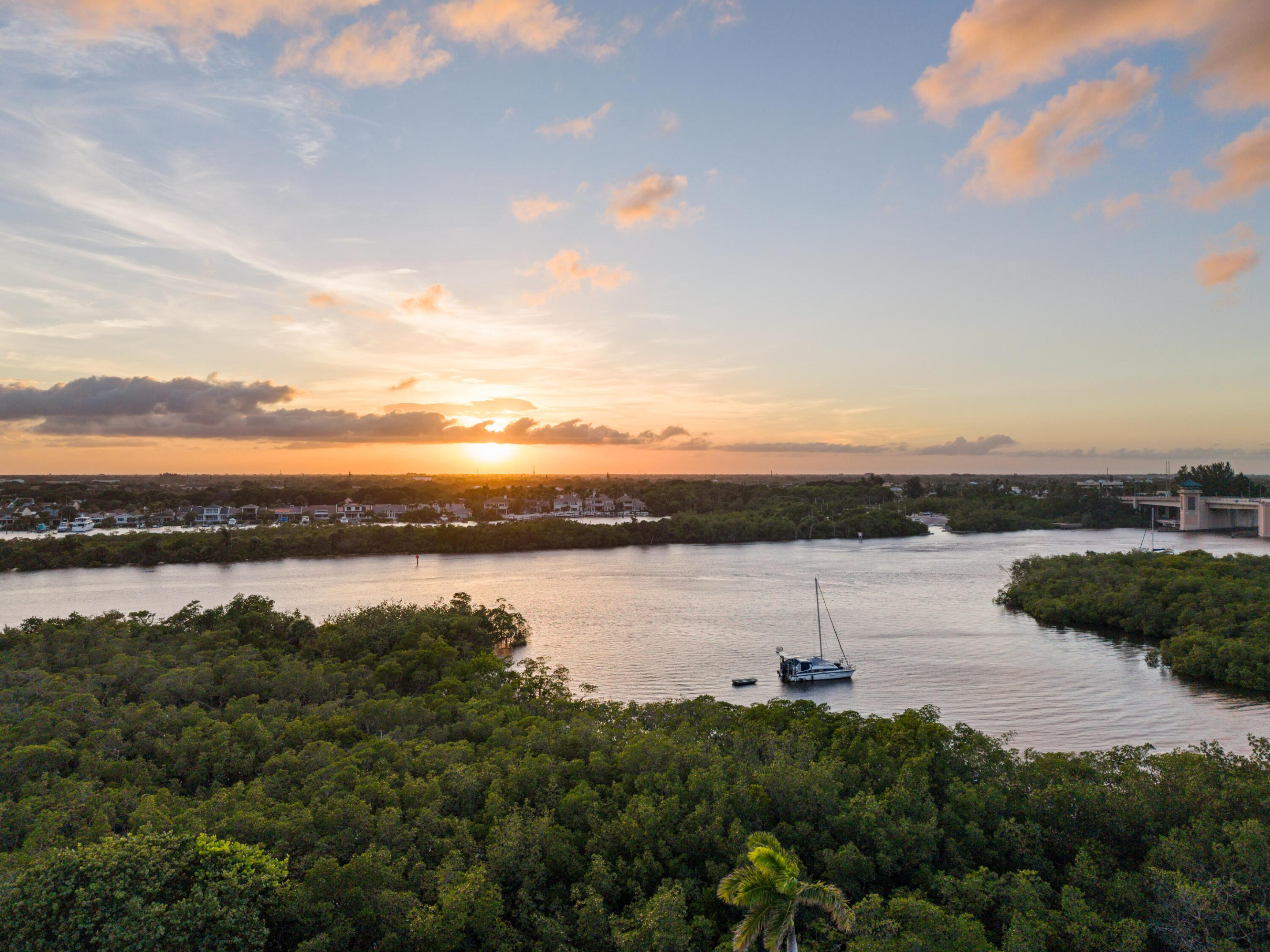 400 S US HIGHWAY 1 #104, Jupiter FL 33477