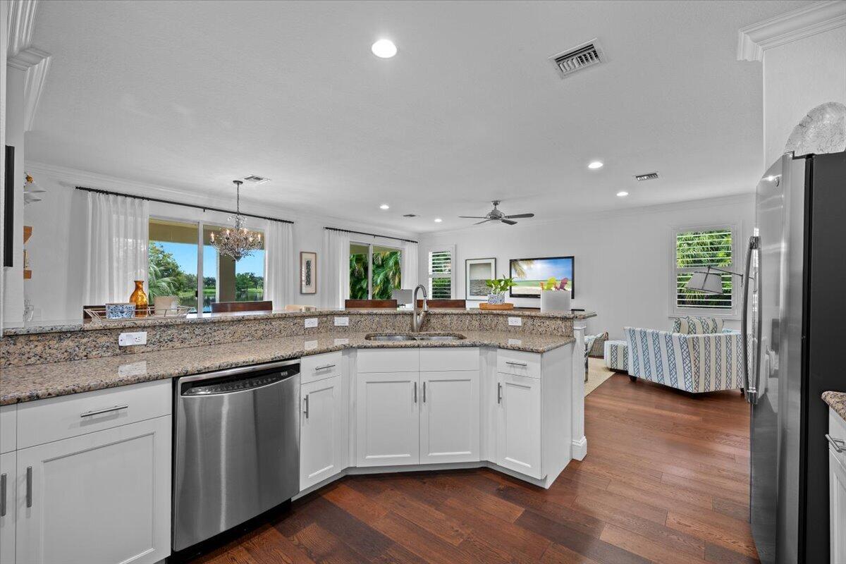 128 Umbrella, Jupiter FL 33458