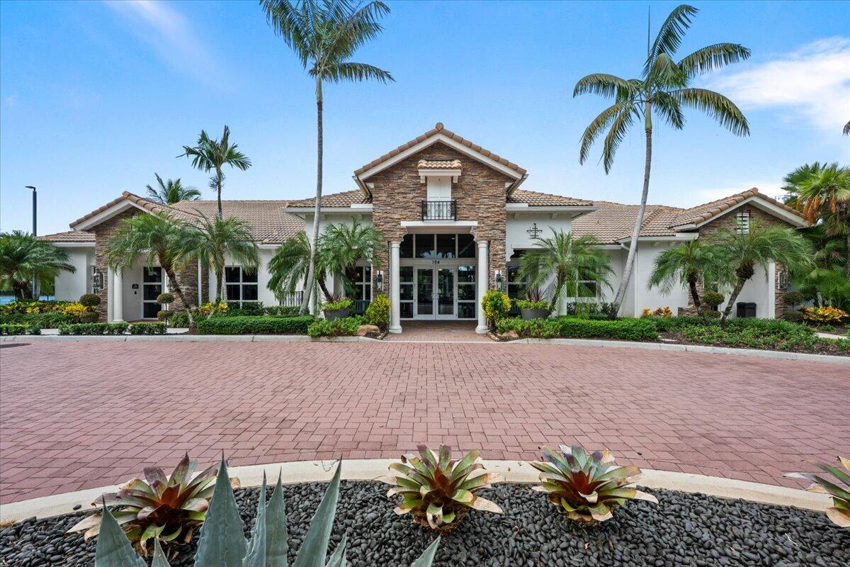 128 Umbrella, Jupiter FL 33458