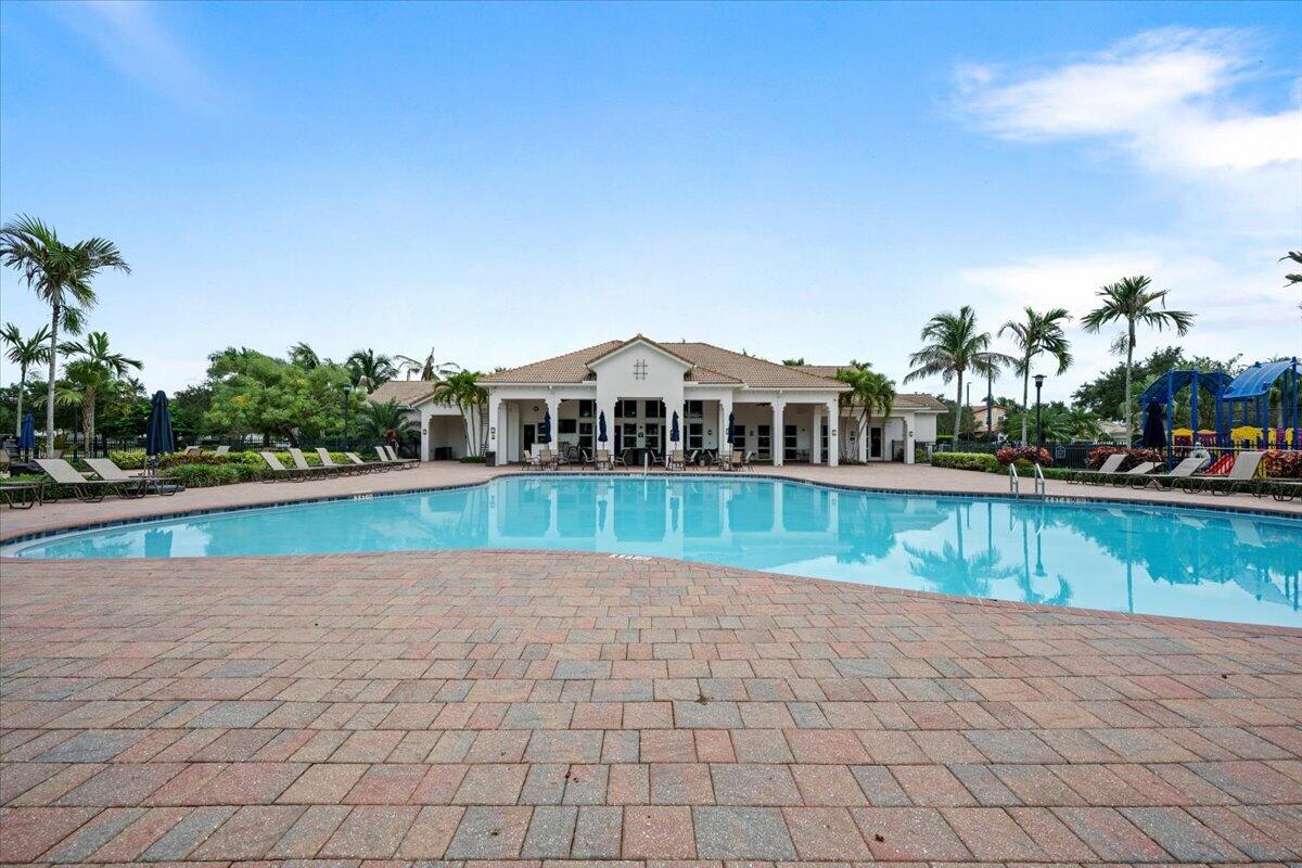 128 Umbrella, Jupiter FL 33458