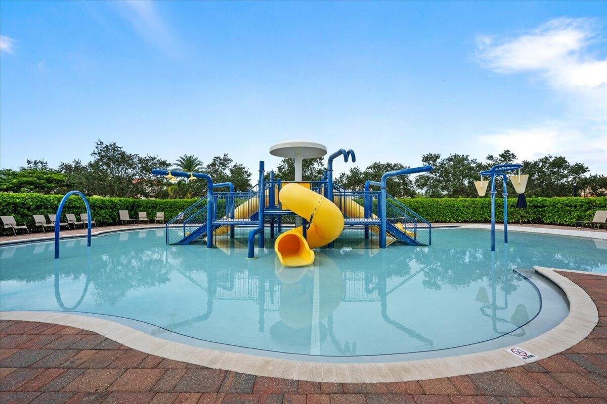 128 Umbrella, Jupiter FL 33458