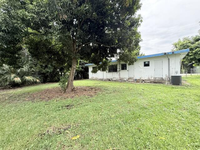 1421 NW Avenue D, Belle Glade FL 33430