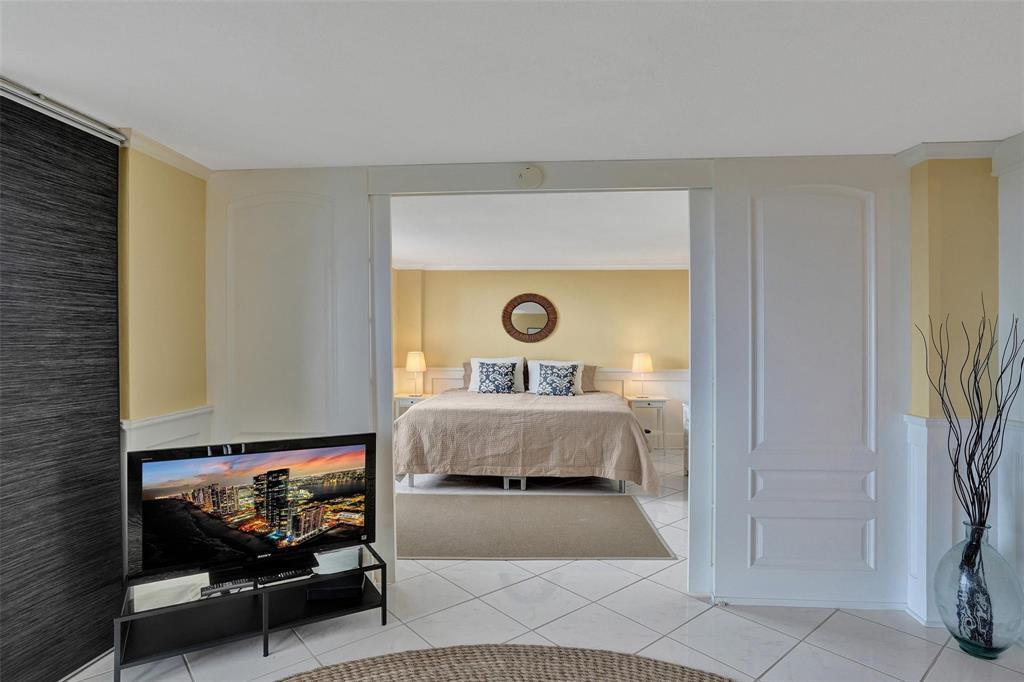 1050 HILLSBORO MILE #805W, Hillsboro Beach FL 33062