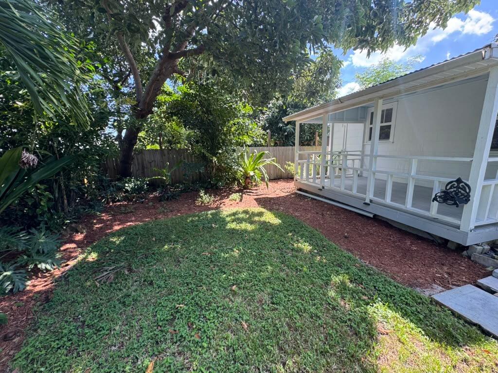 176 E 24TH, Riviera Beach FL 33404