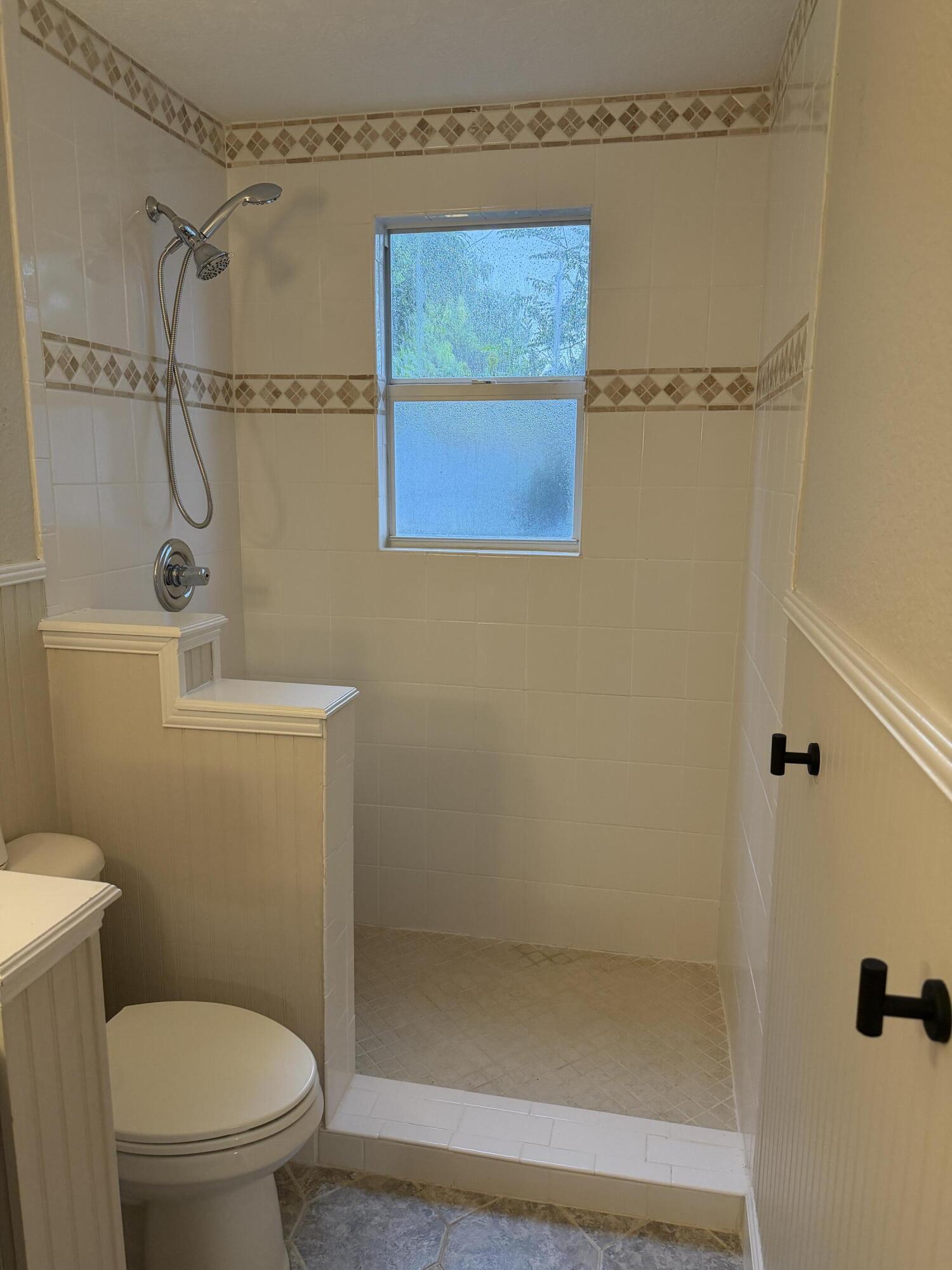 176 E 24TH, Riviera Beach FL 33404