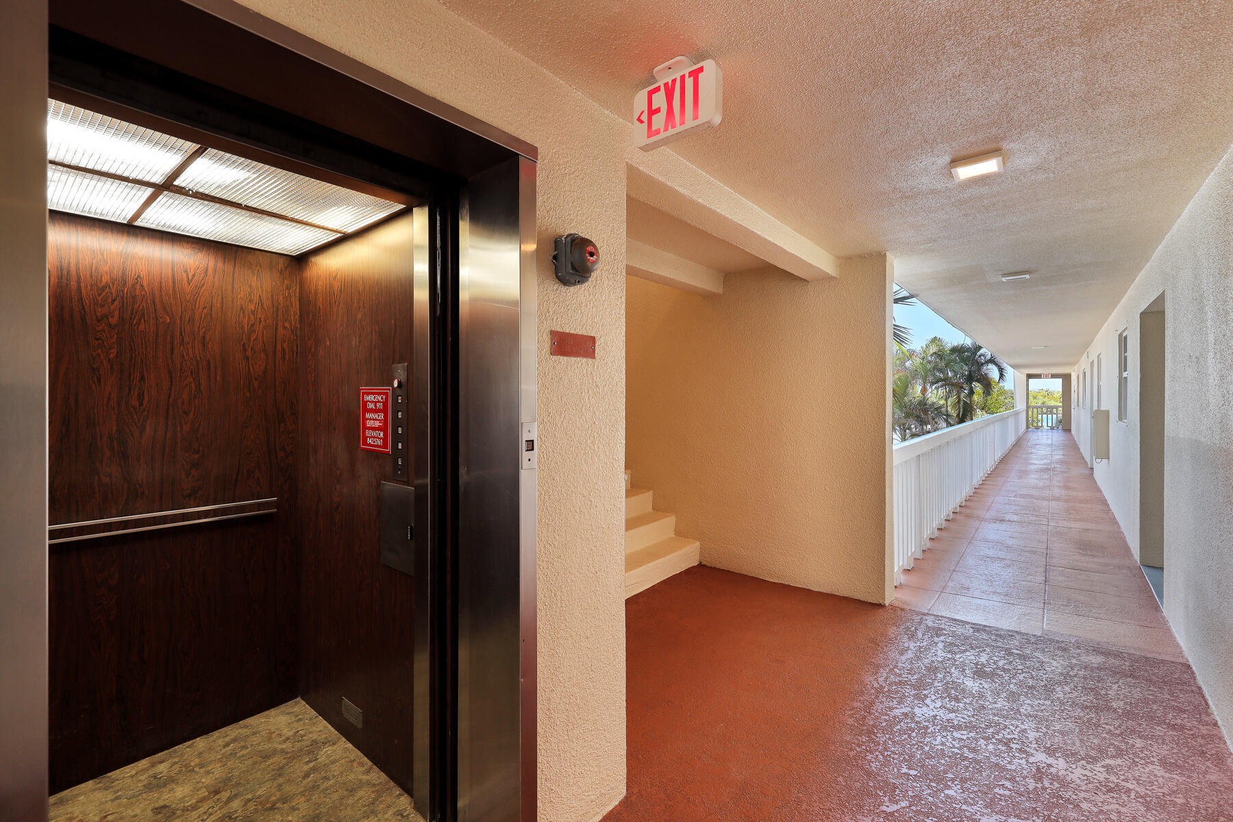 100 Waterway, Jupiter FL 33469