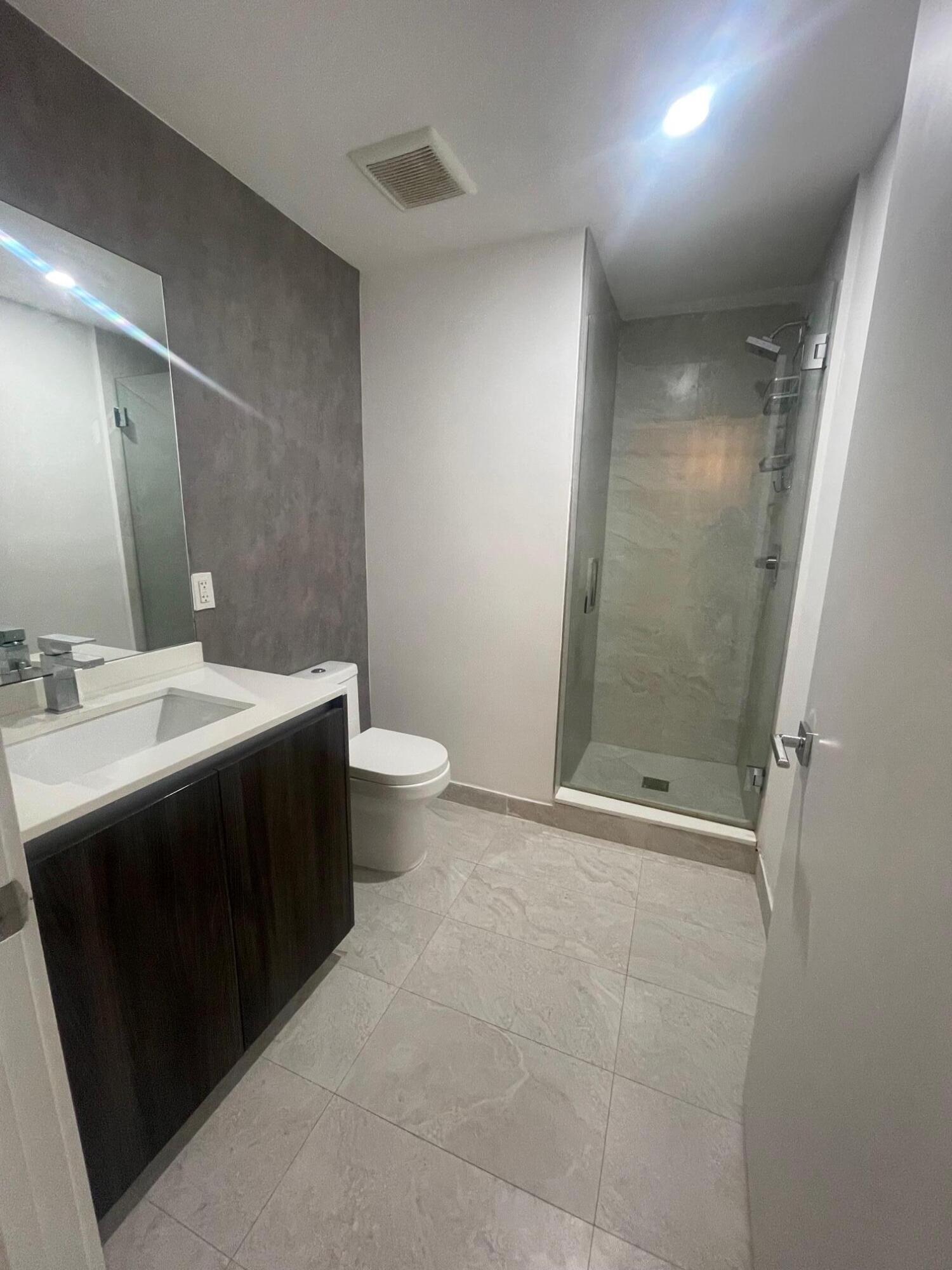 488 NE 18th #2106, Miami FL 33132