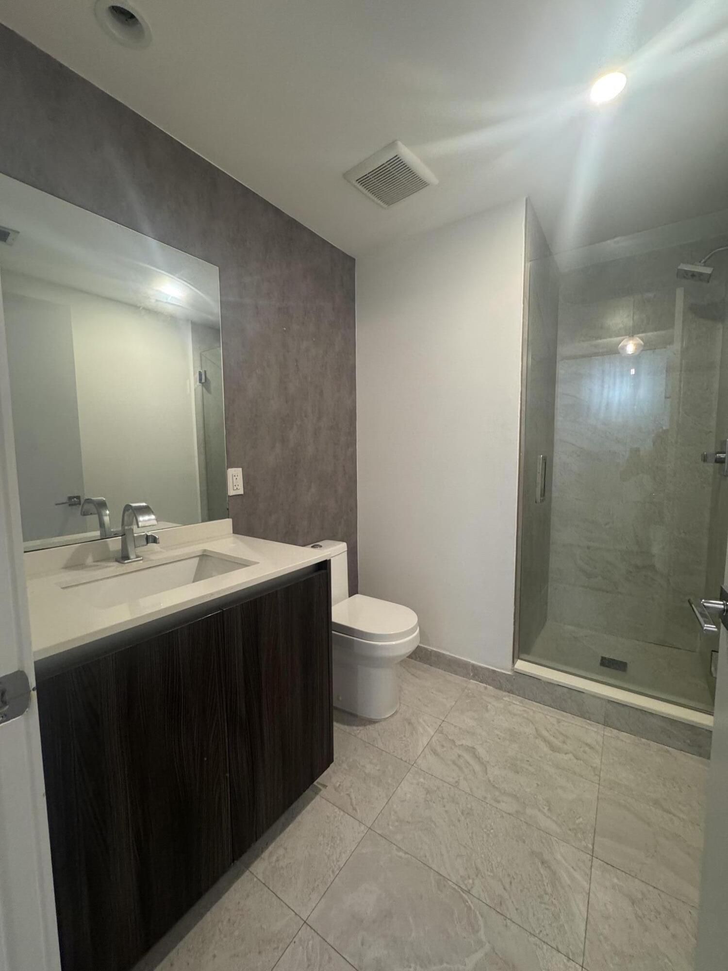 488 NE 18th #2106, Miami FL 33132