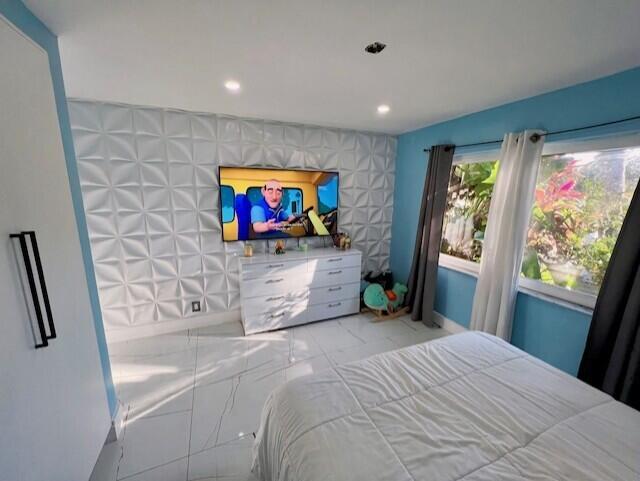 1155 BUCHANAN, Hollywood FL 33019