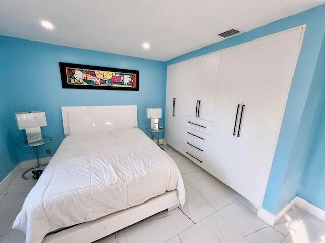 1155 BUCHANAN, Hollywood FL 33019