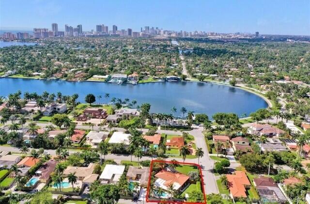 1155 BUCHANAN, Hollywood FL 33019