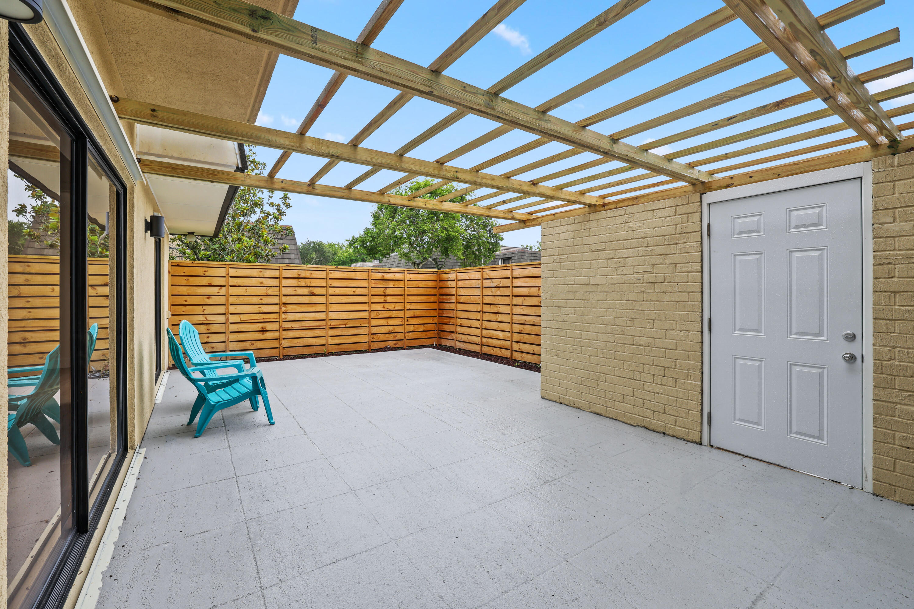 703 7th, Palm Beach Gardens FL 33418