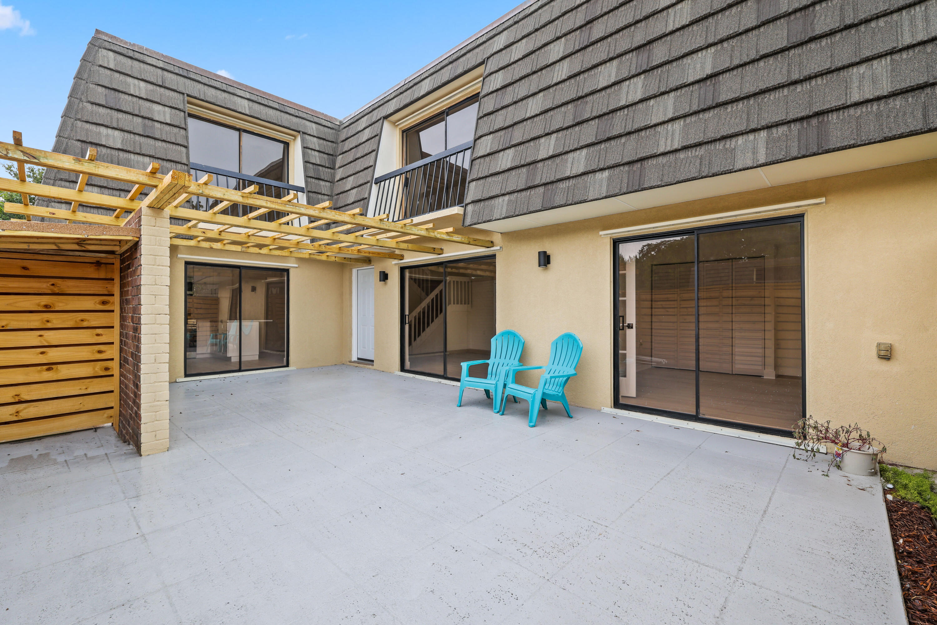 703 7th, Palm Beach Gardens FL 33418