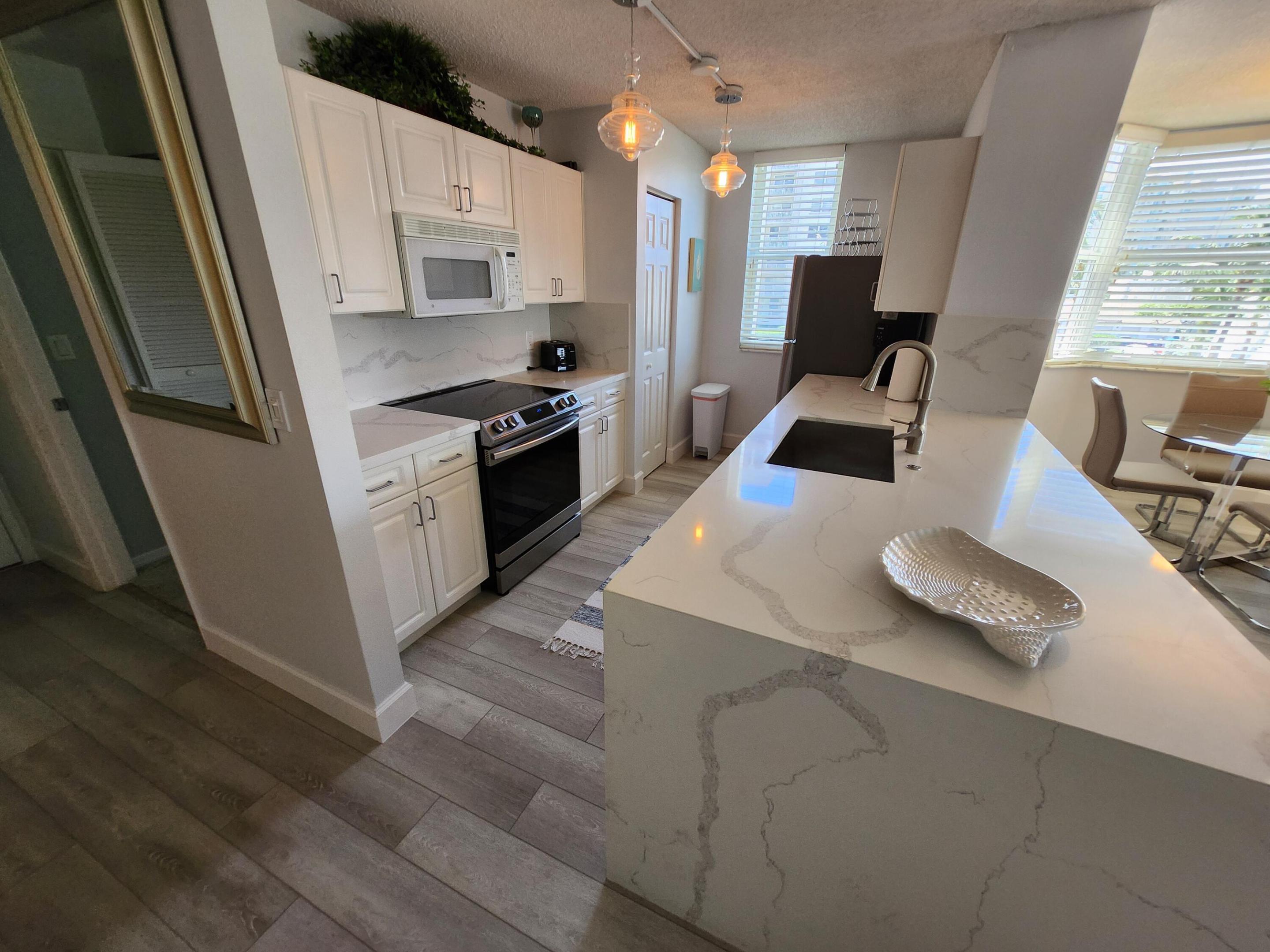 3594 S OCEAN #301, Highland Beach FL 33487
