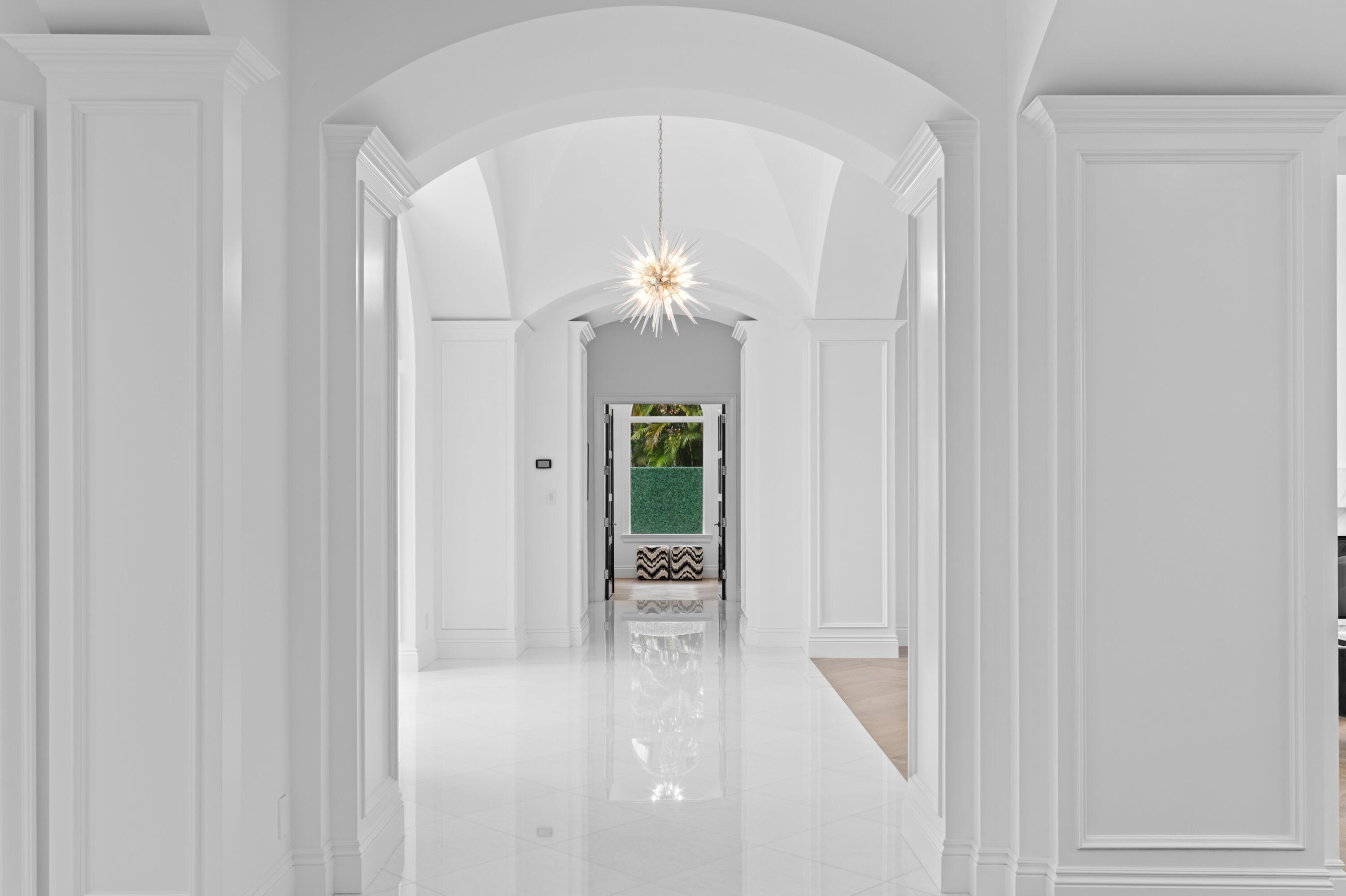111 Via Palacio, Palm Beach Gardens FL 33418