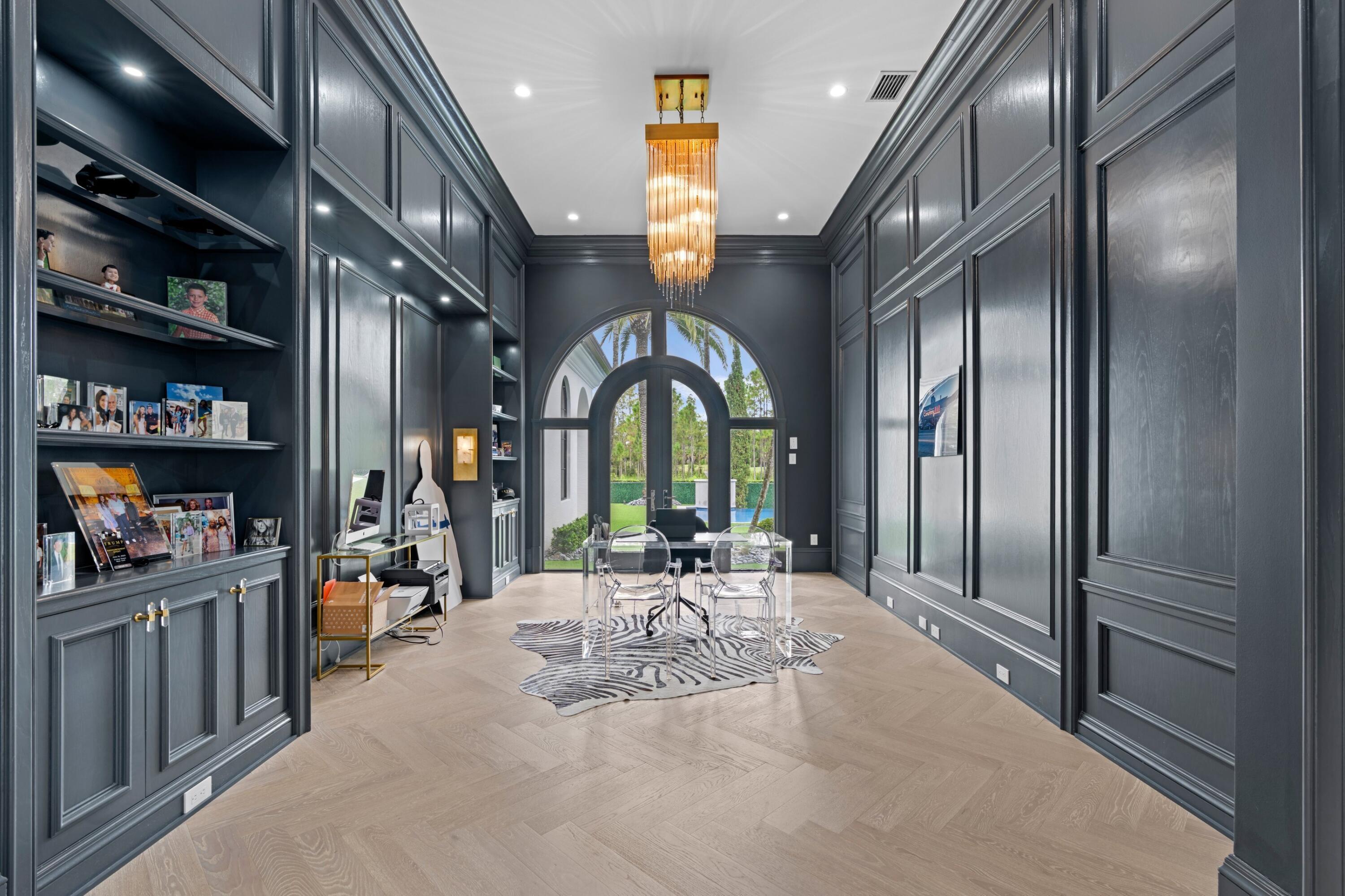 111 Via Palacio, Palm Beach Gardens FL 33418