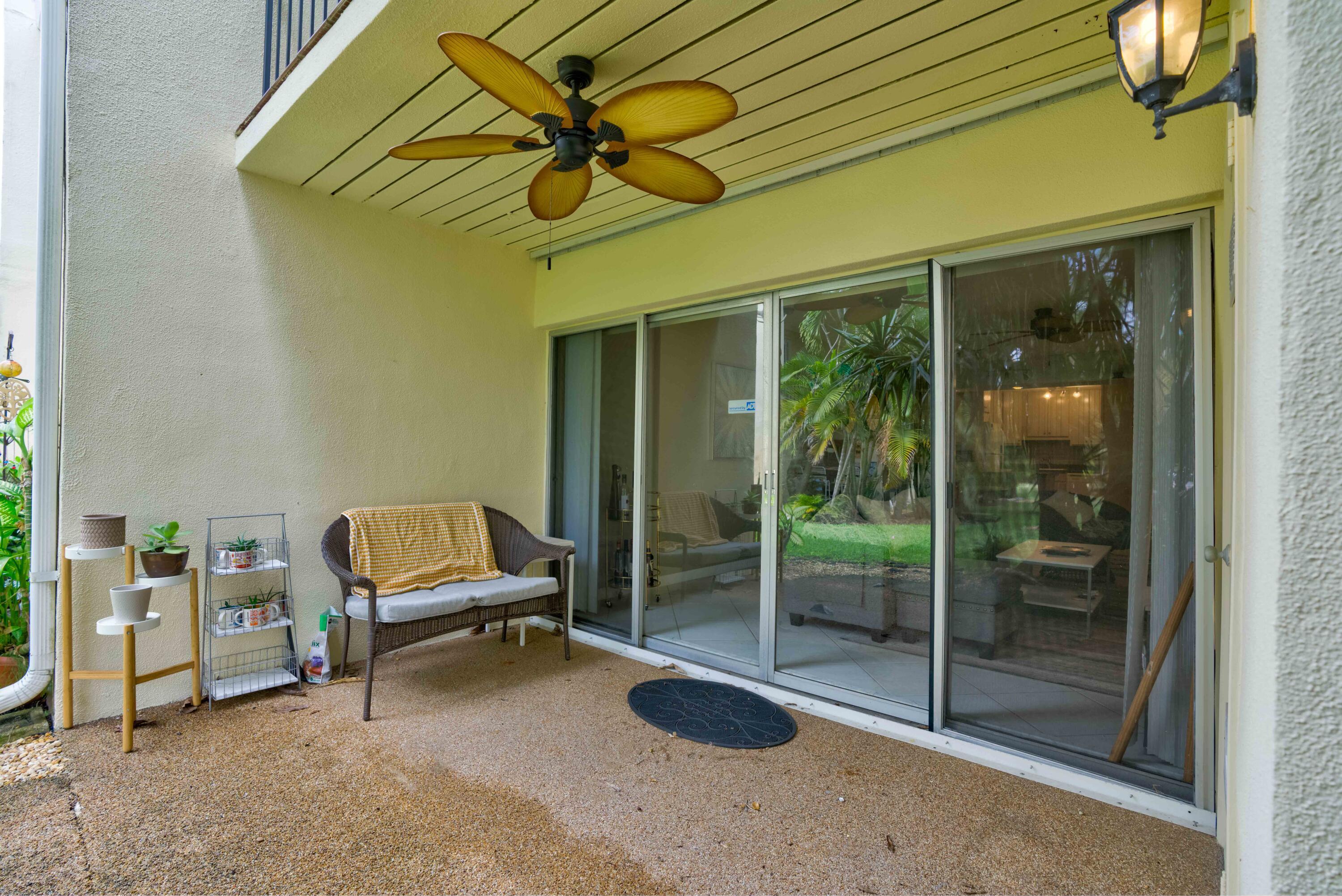 390 GOLFVIEW #B, North Palm Beach FL 33408