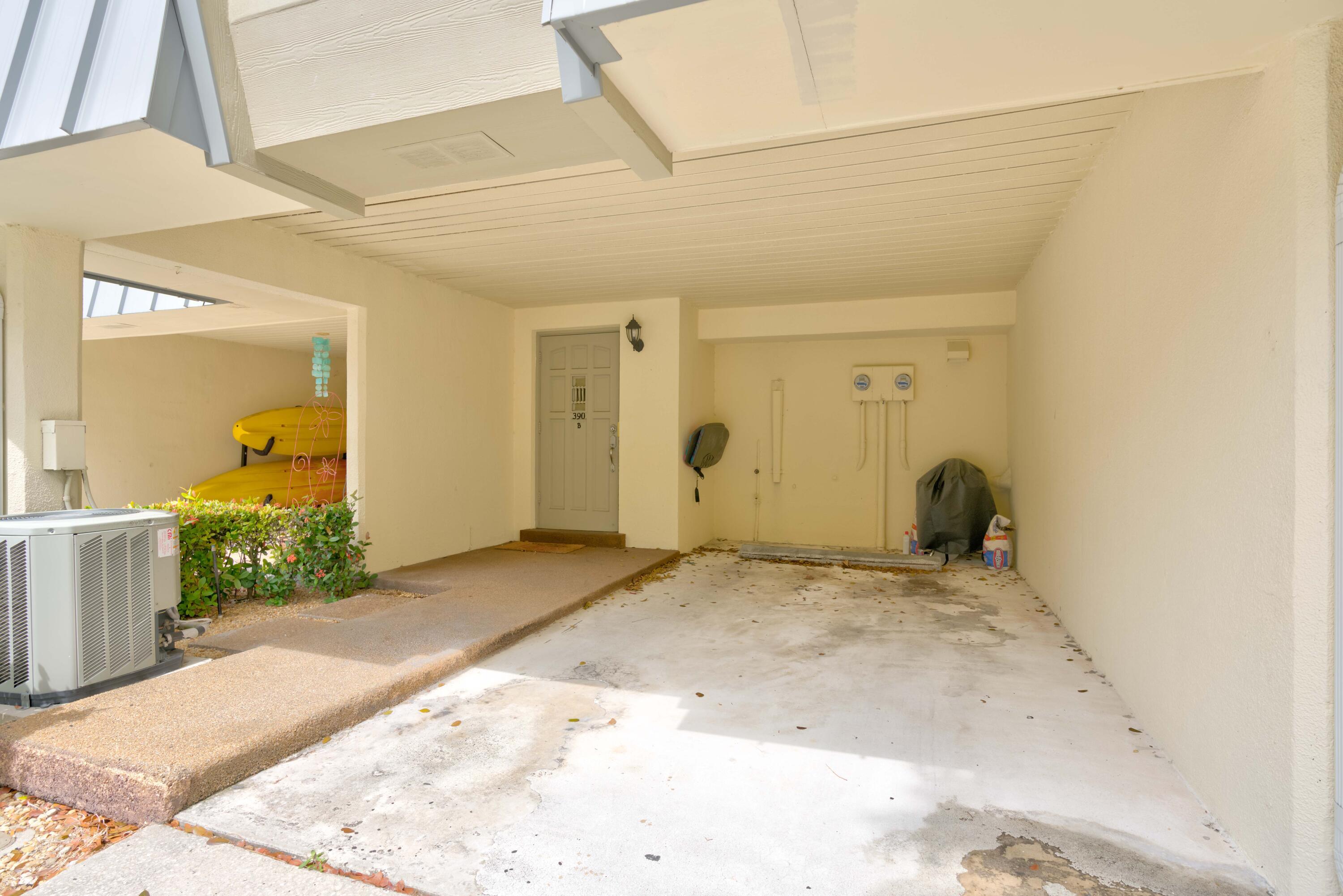 390 GOLFVIEW #B, North Palm Beach FL 33408
