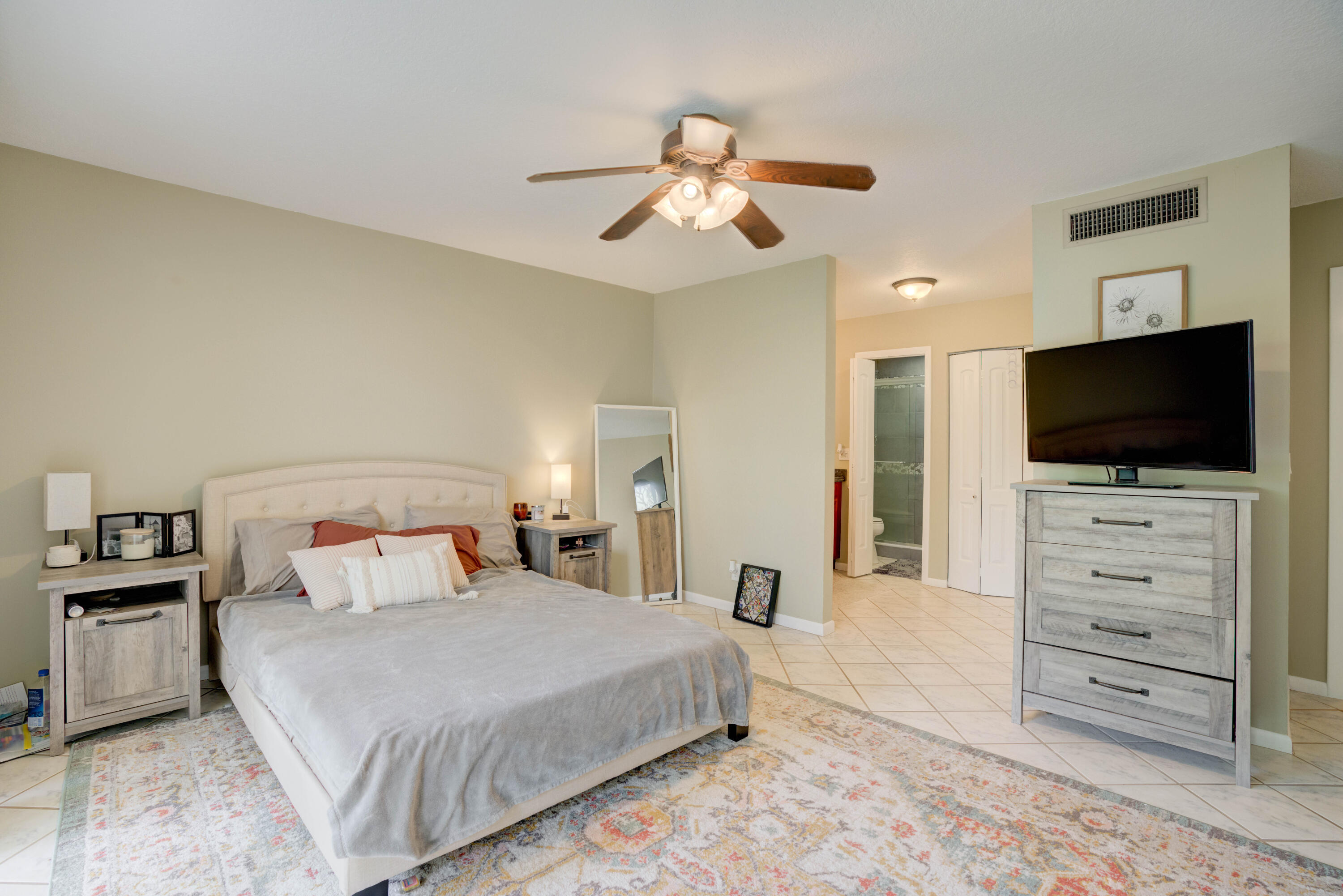390 GOLFVIEW #B, North Palm Beach FL 33408