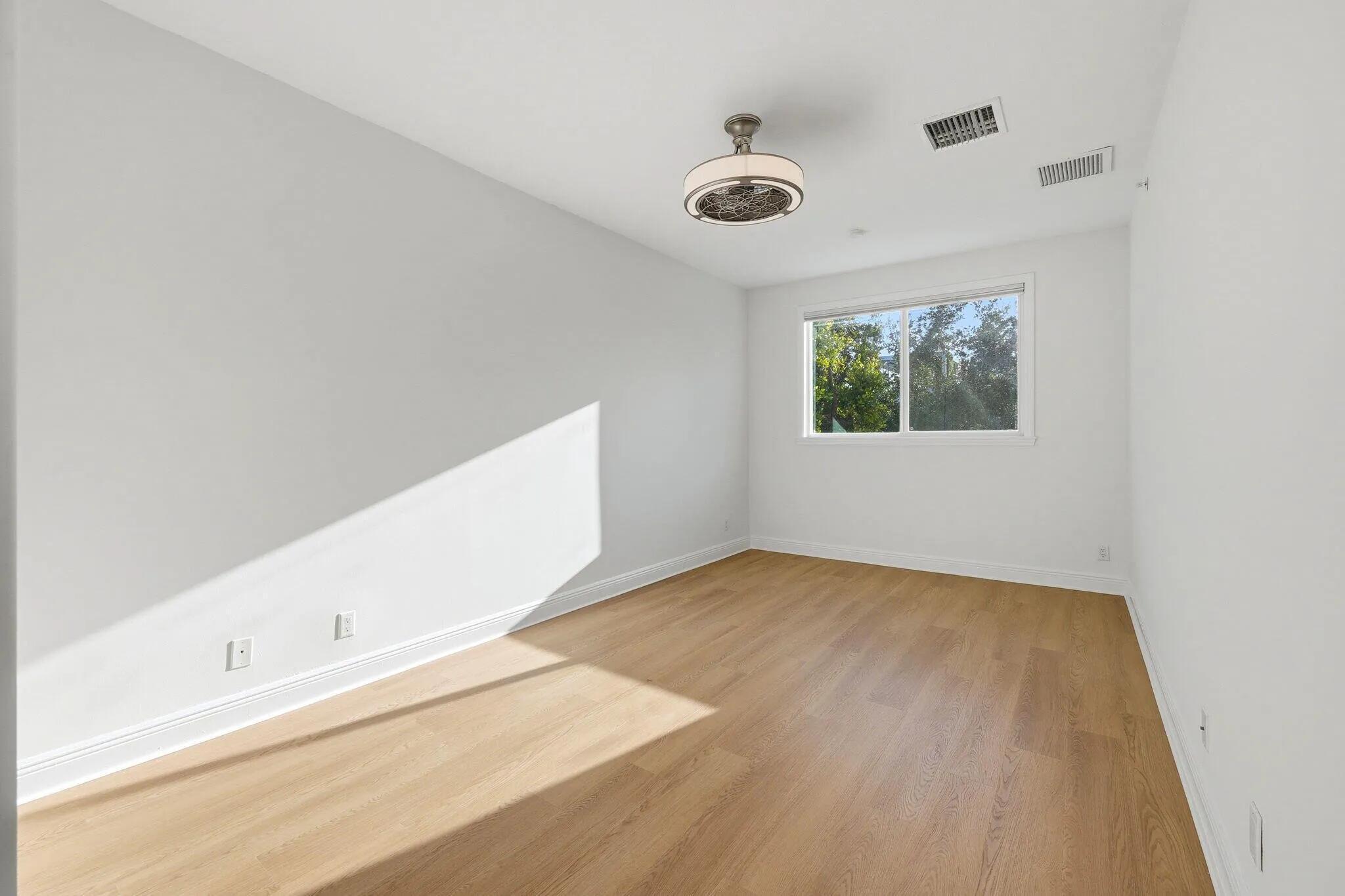 1812 NE 26TH, Fort Lauderdale FL 33305