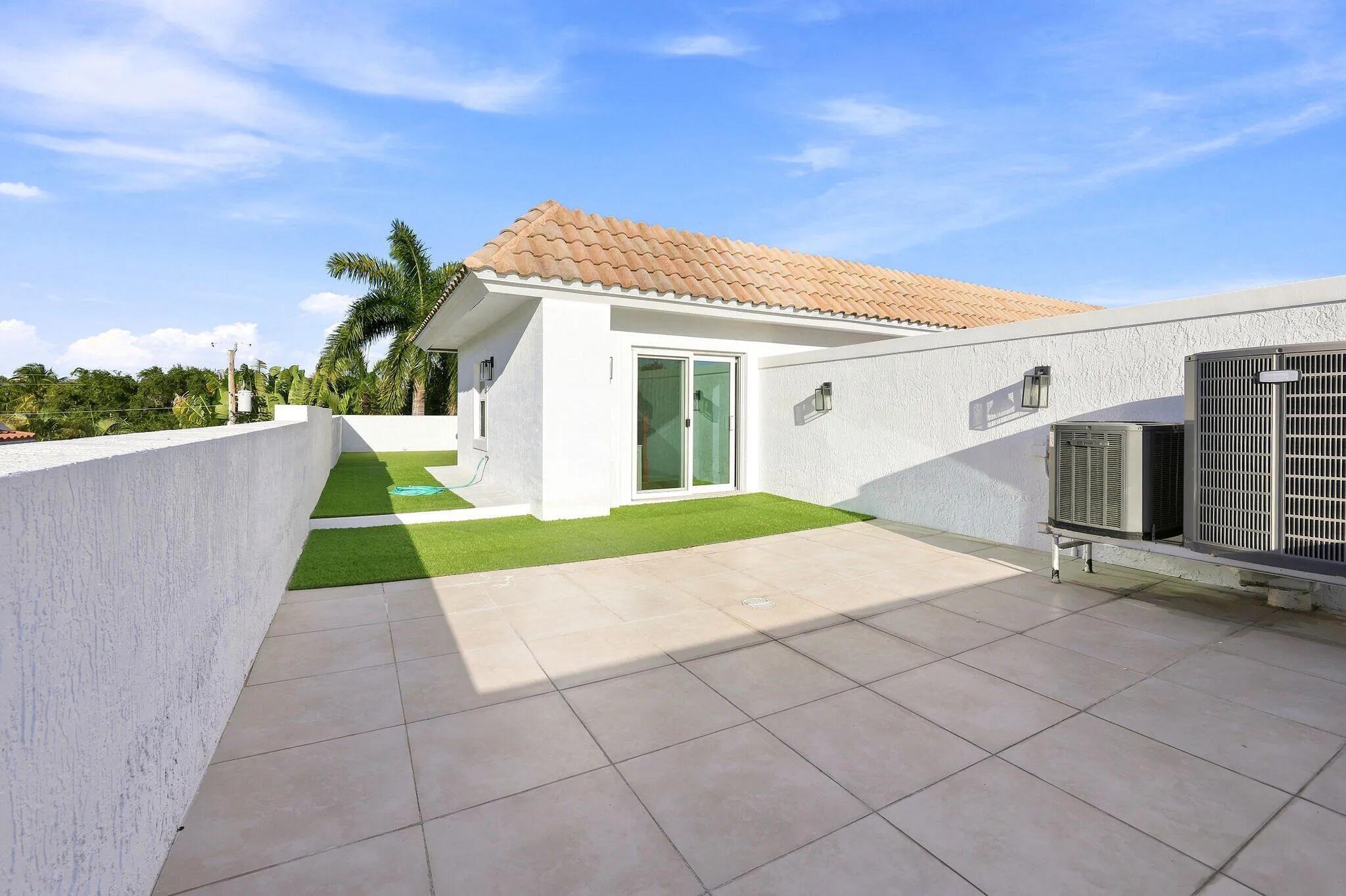 1812 NE 26TH, Fort Lauderdale FL 33305
