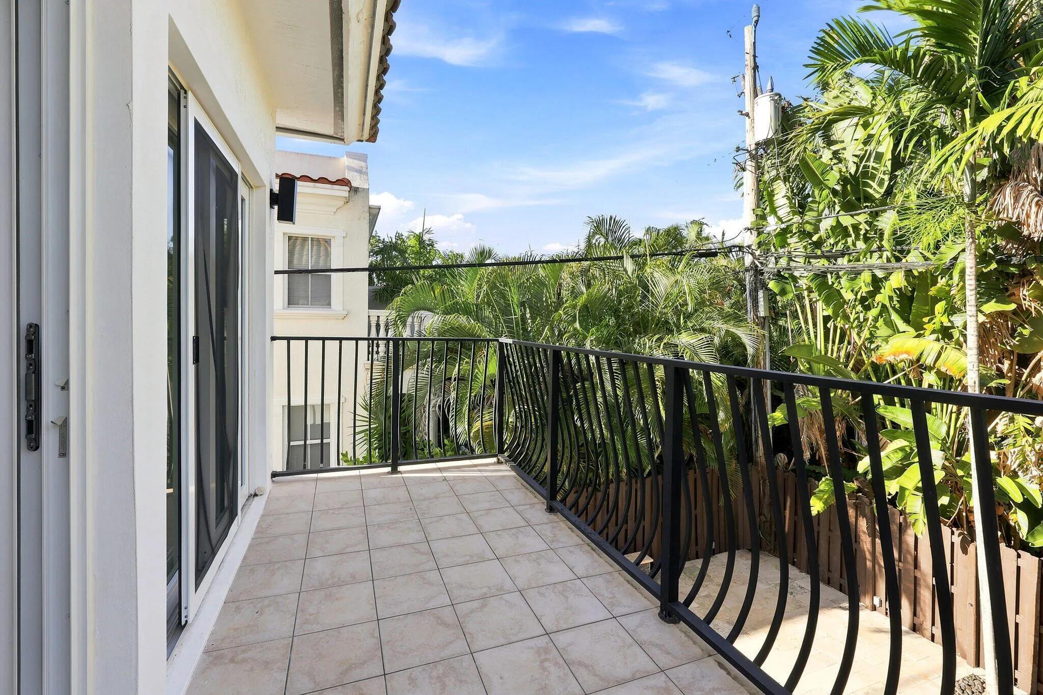 1812 NE 26TH, Fort Lauderdale FL 33305