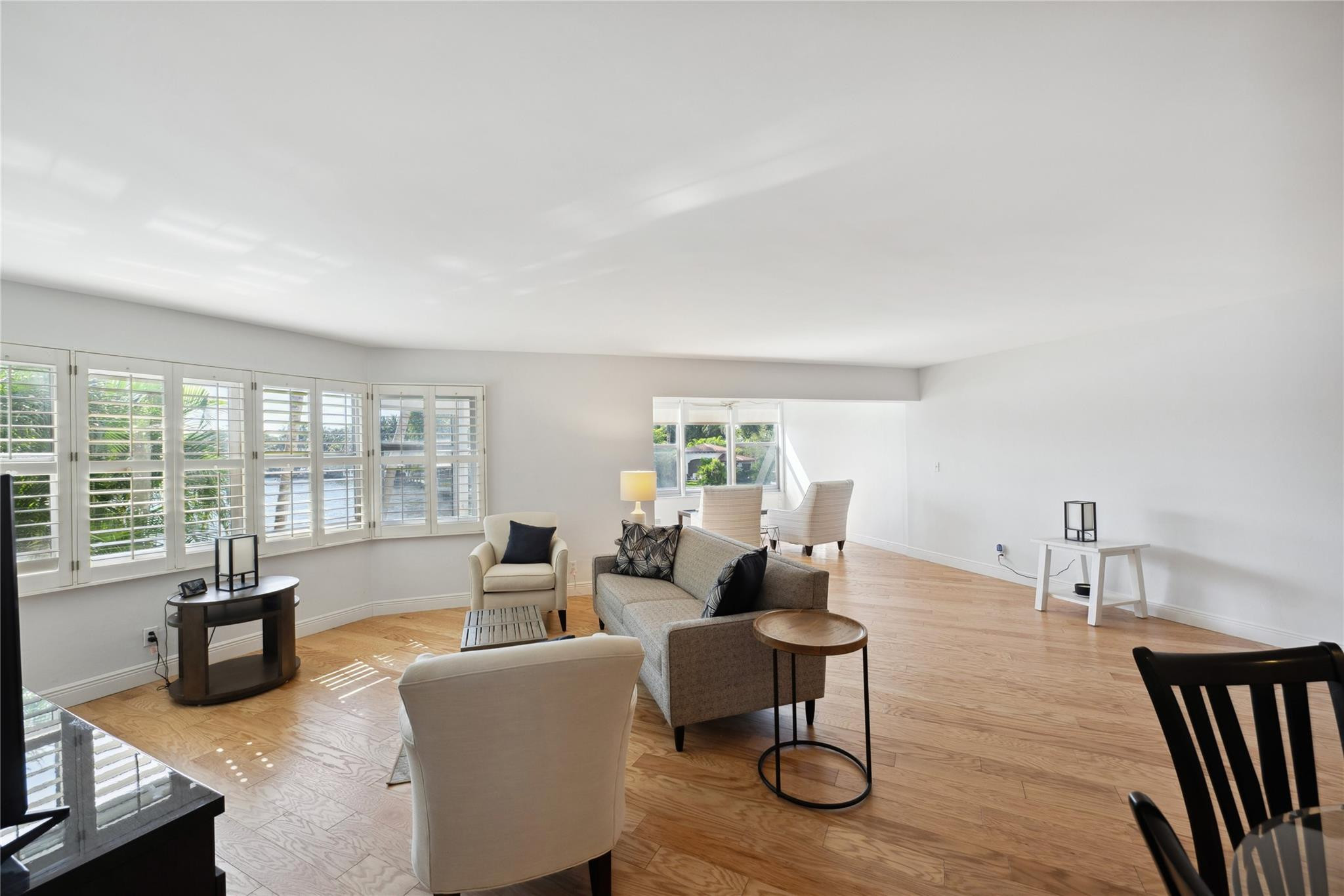 818 SE 4TH #201, Fort Lauderdale FL 33301