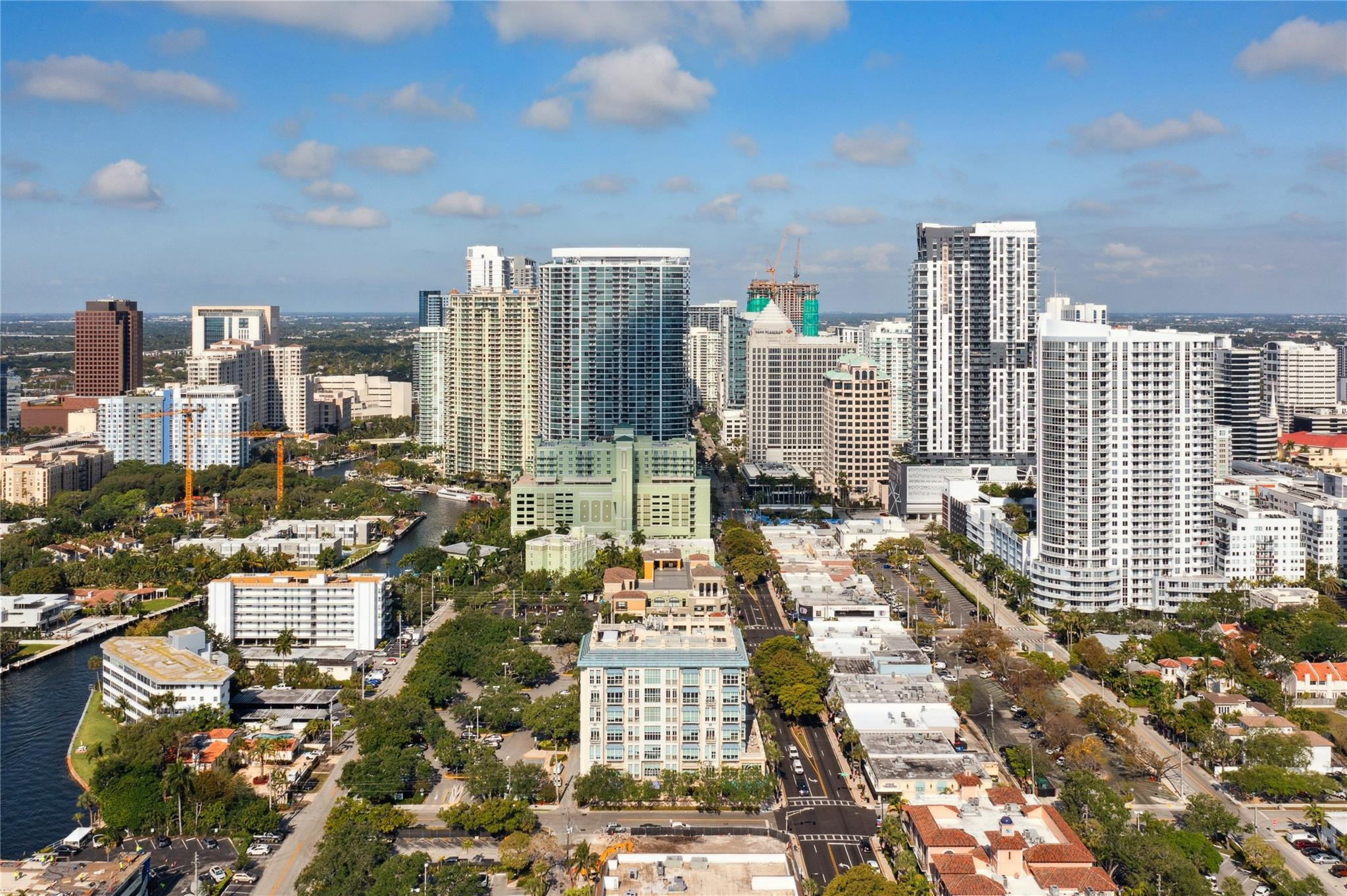 818 SE 4TH #201, Fort Lauderdale FL 33301
