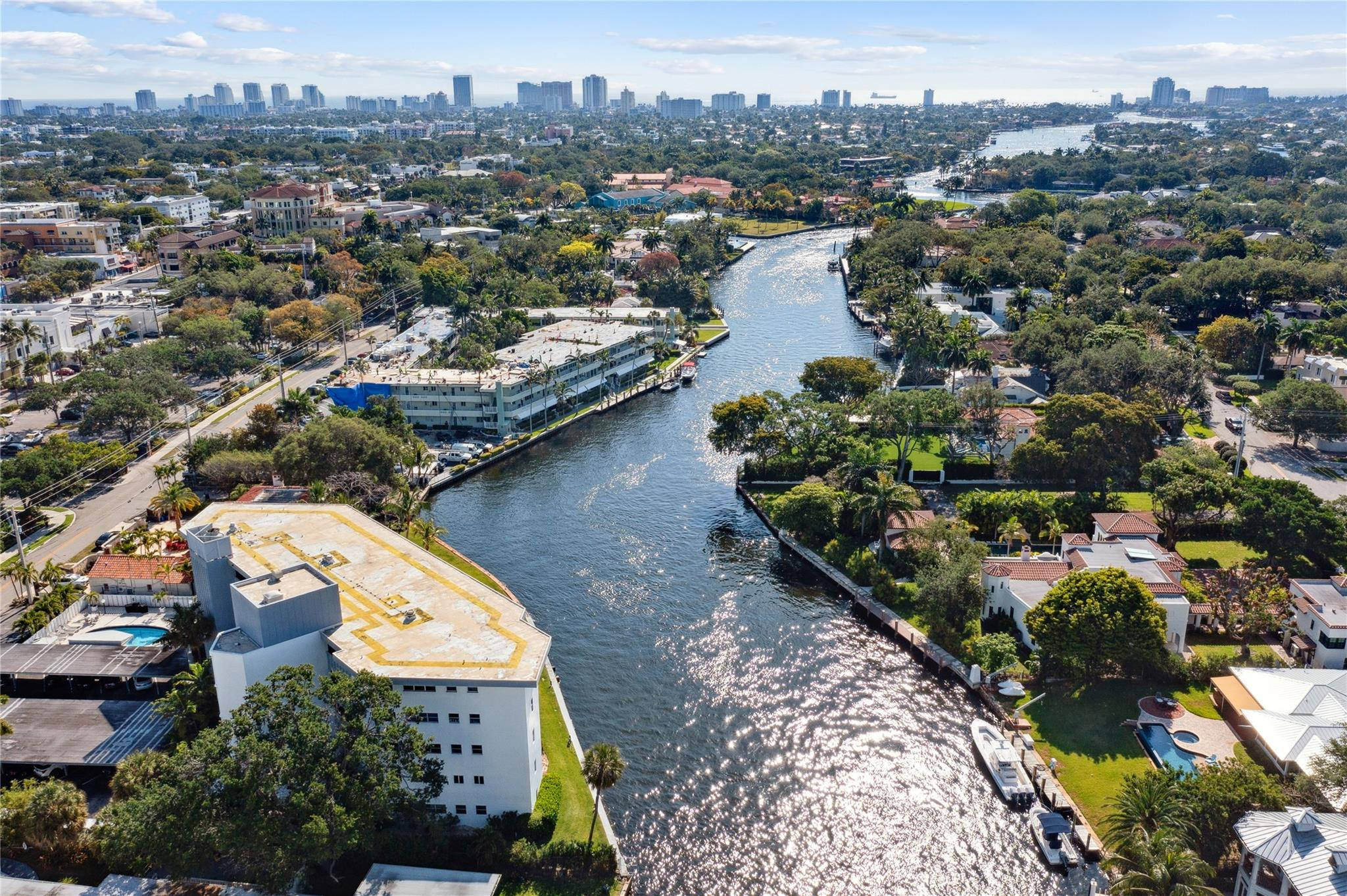 818 SE 4TH #201, Fort Lauderdale FL 33301