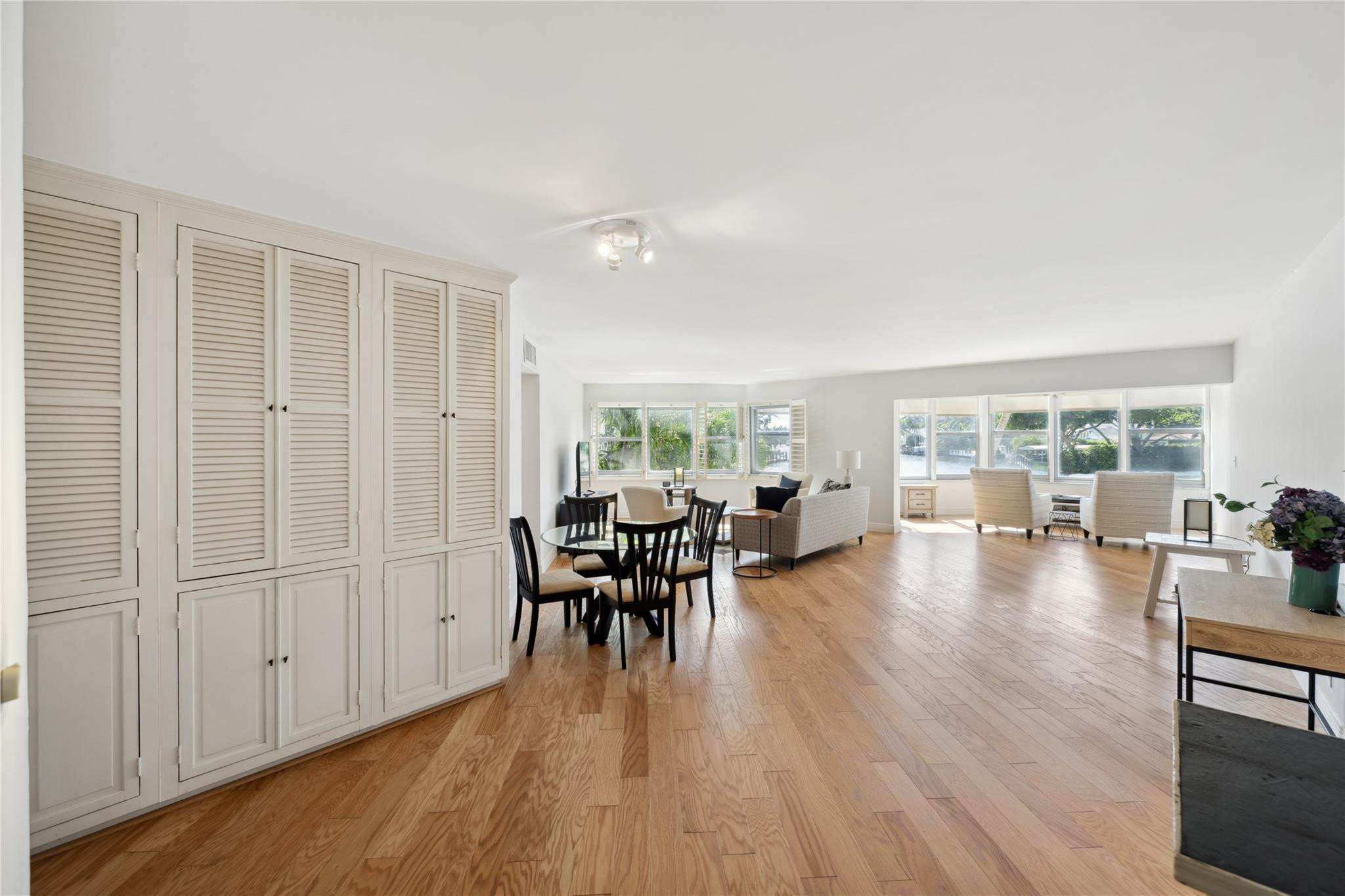 818 SE 4TH #201, Fort Lauderdale FL 33301