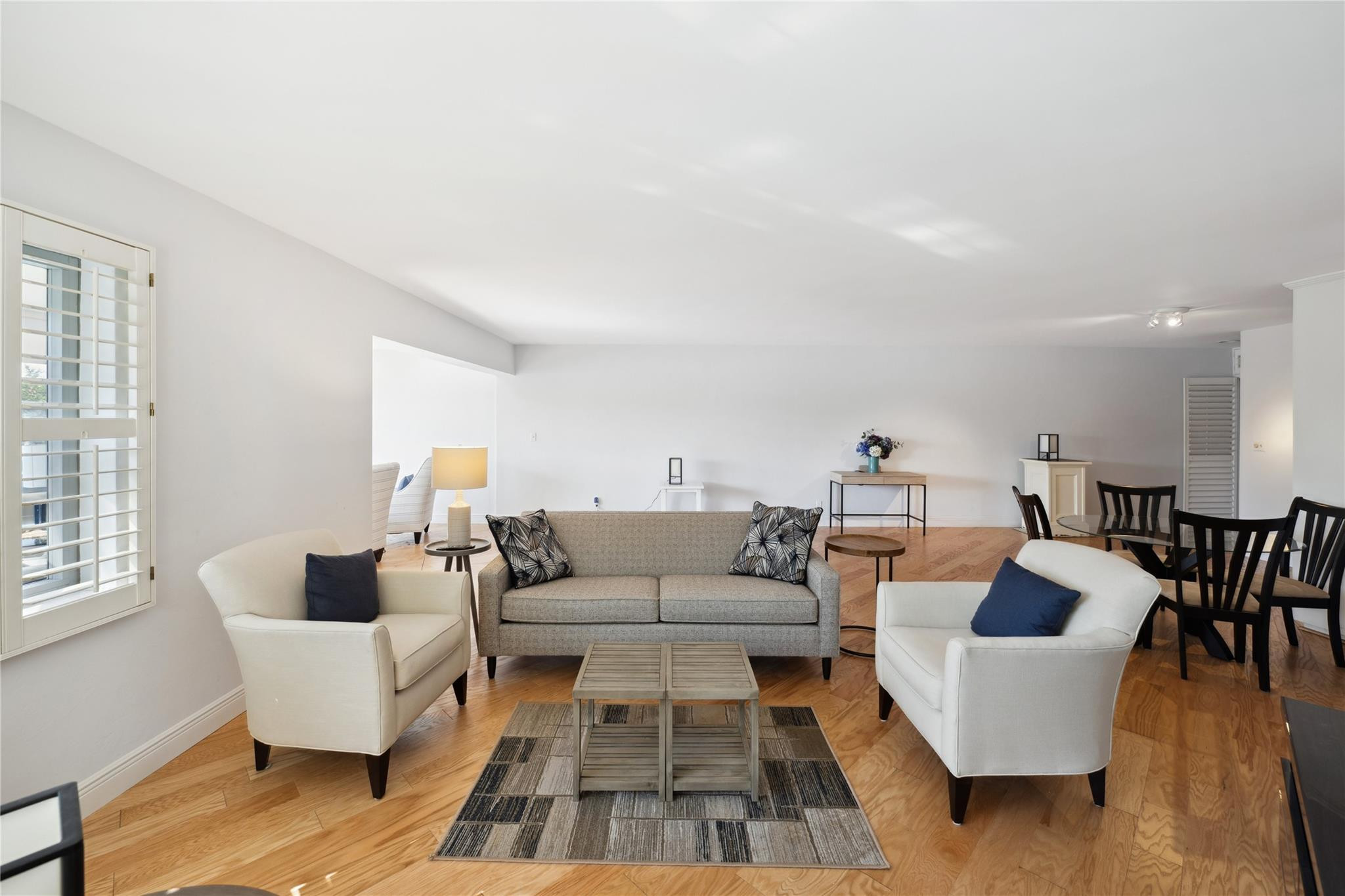 818 SE 4TH #201, Fort Lauderdale FL 33301