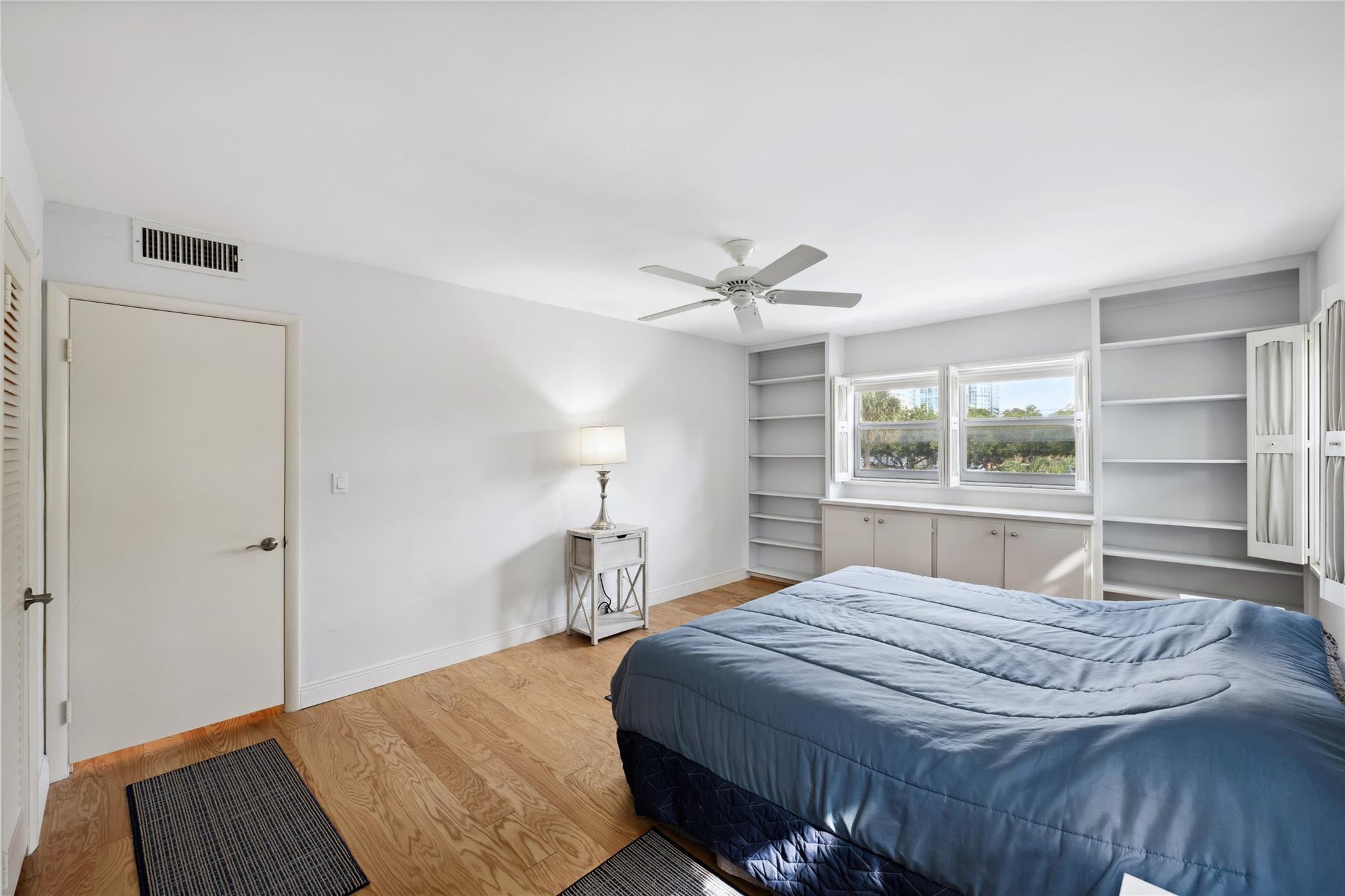 818 SE 4TH #201, Fort Lauderdale FL 33301