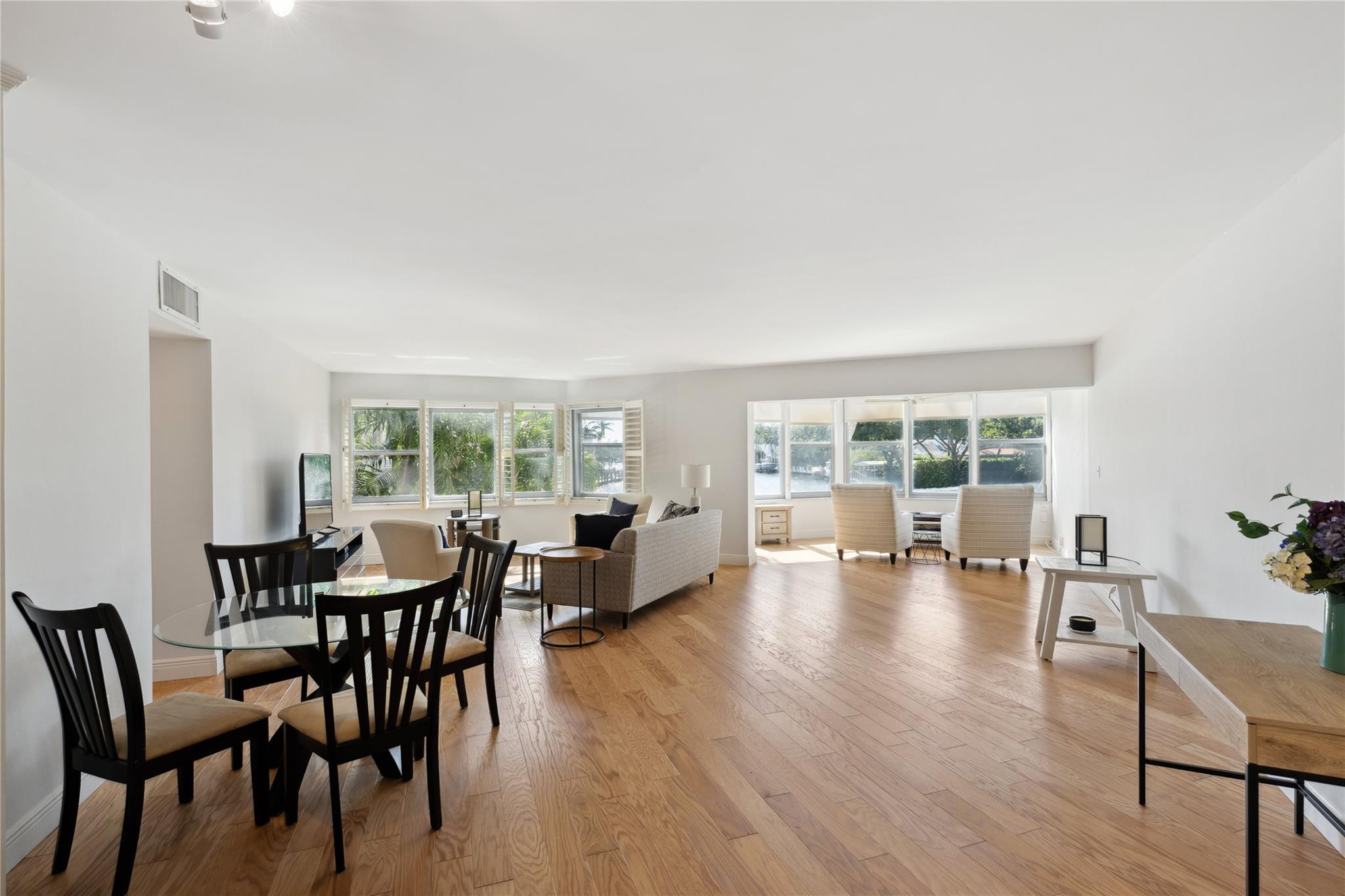 818 SE 4TH #201, Fort Lauderdale FL 33301