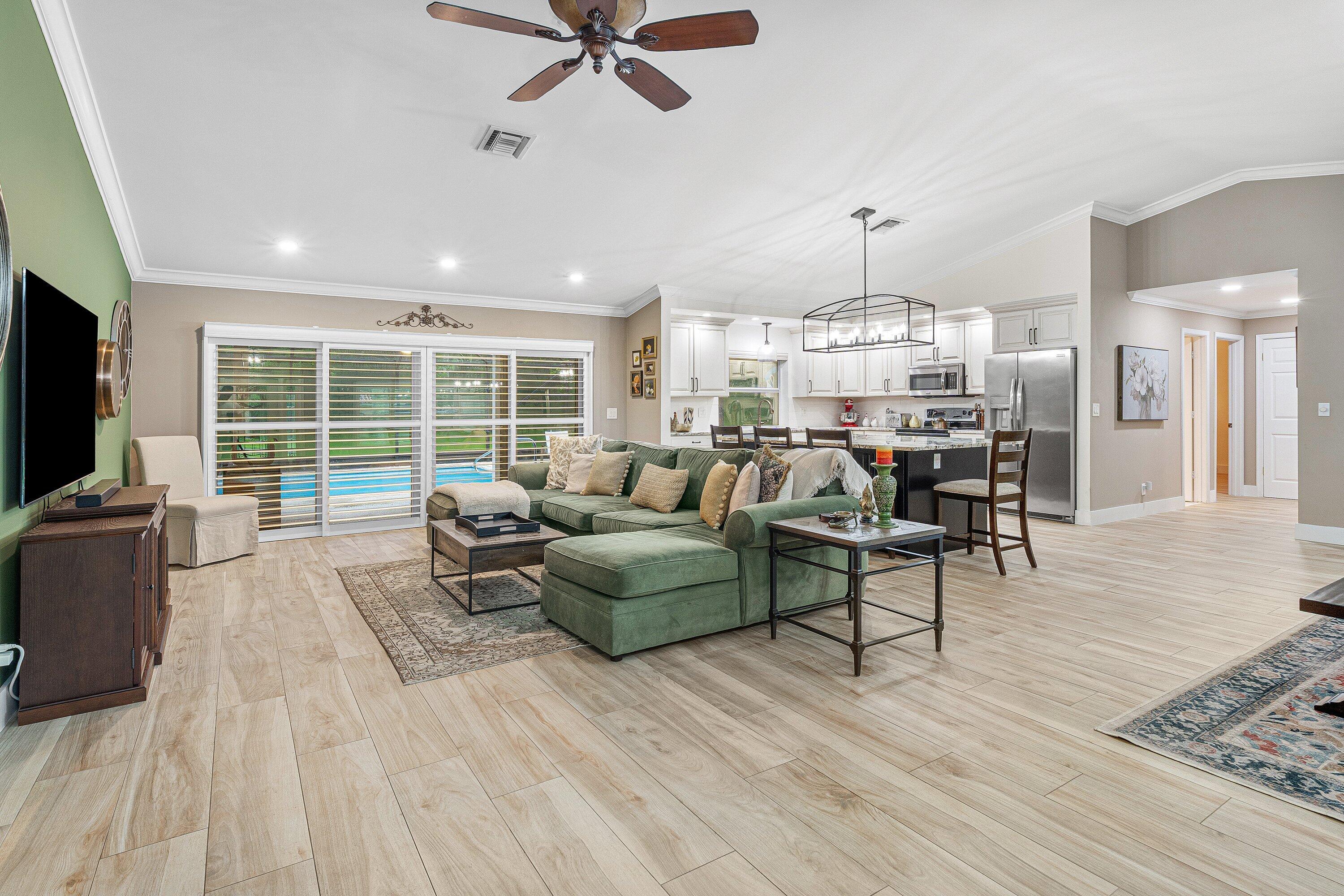 9077 Old Pine, Boca Raton FL 33428