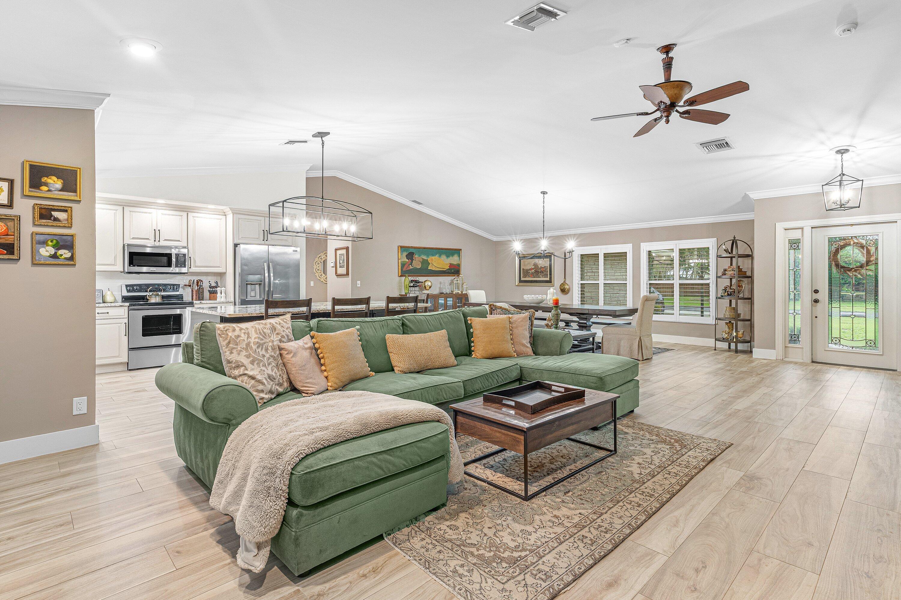 9077 Old Pine, Boca Raton FL 33428