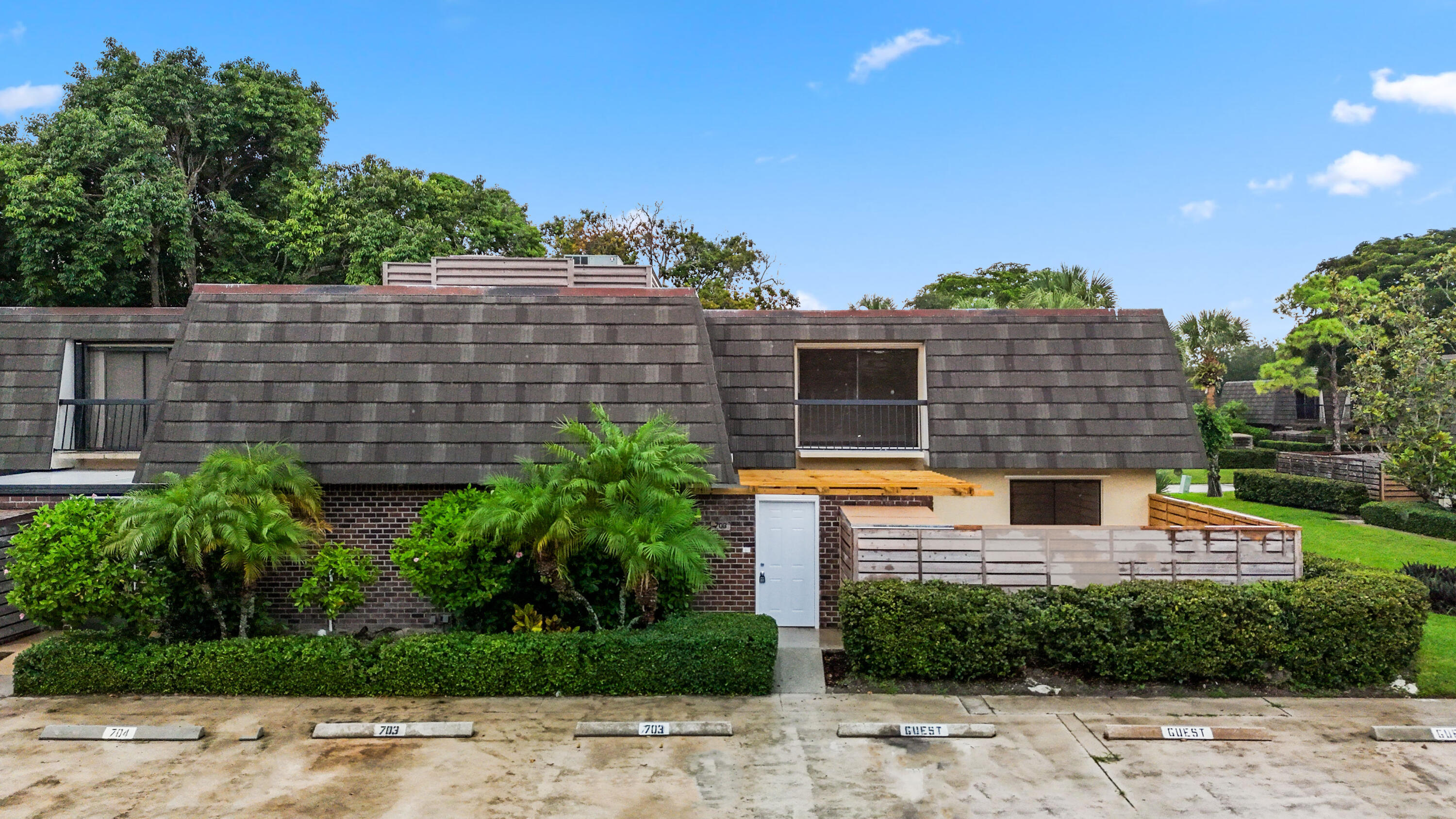 703 7th, Palm Beach Gardens FL 33418