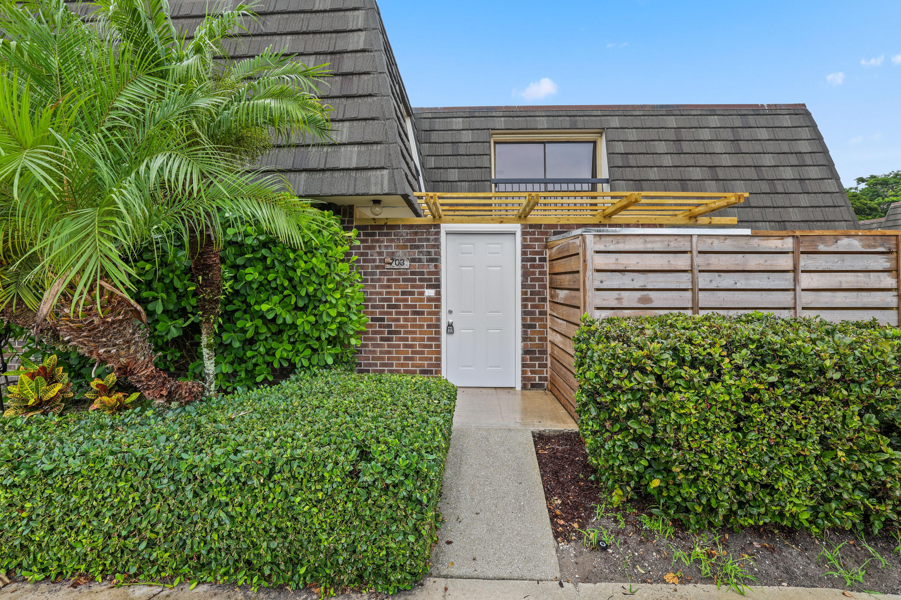 703 7th, Palm Beach Gardens FL 33418