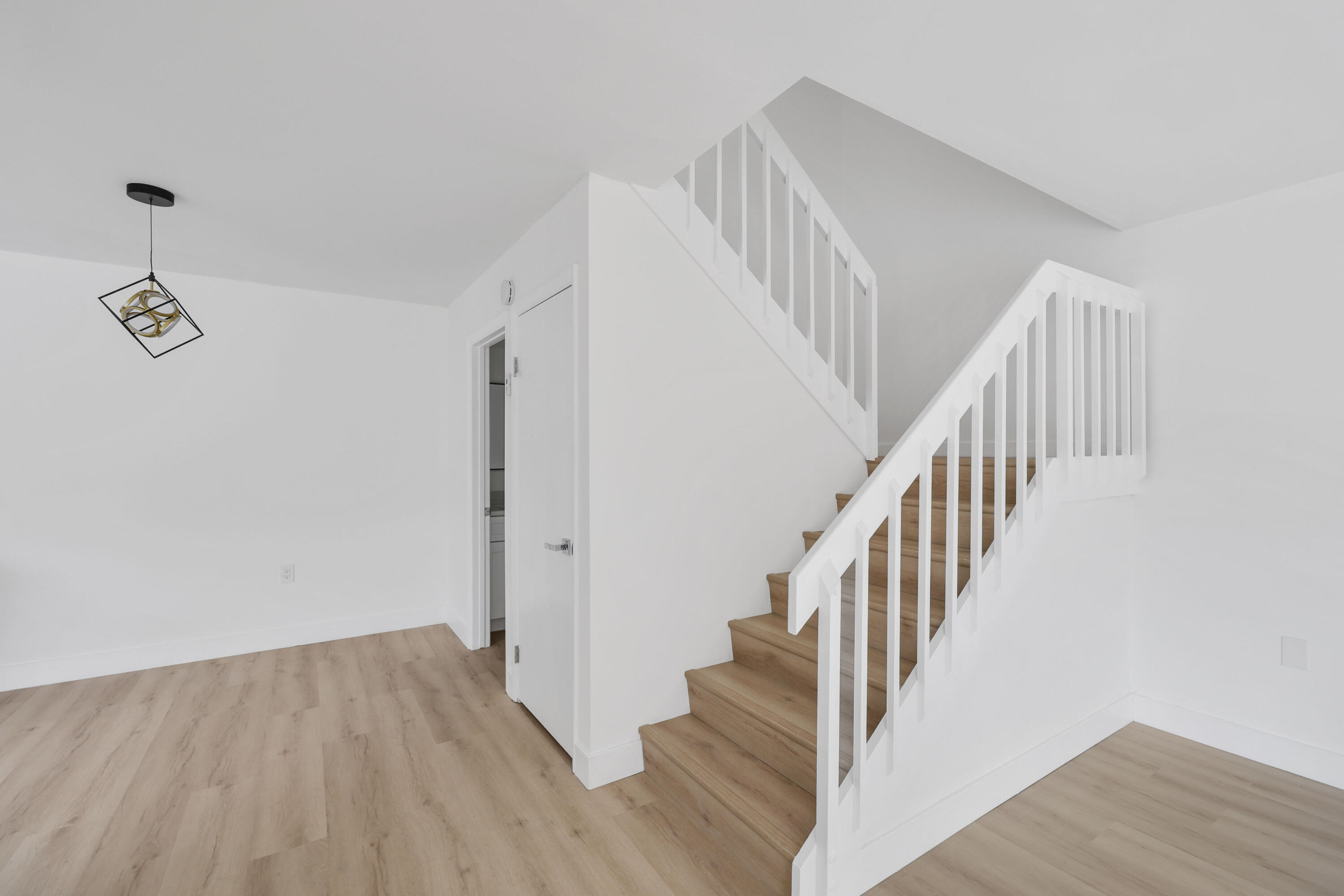 703 7th, Palm Beach Gardens FL 33418