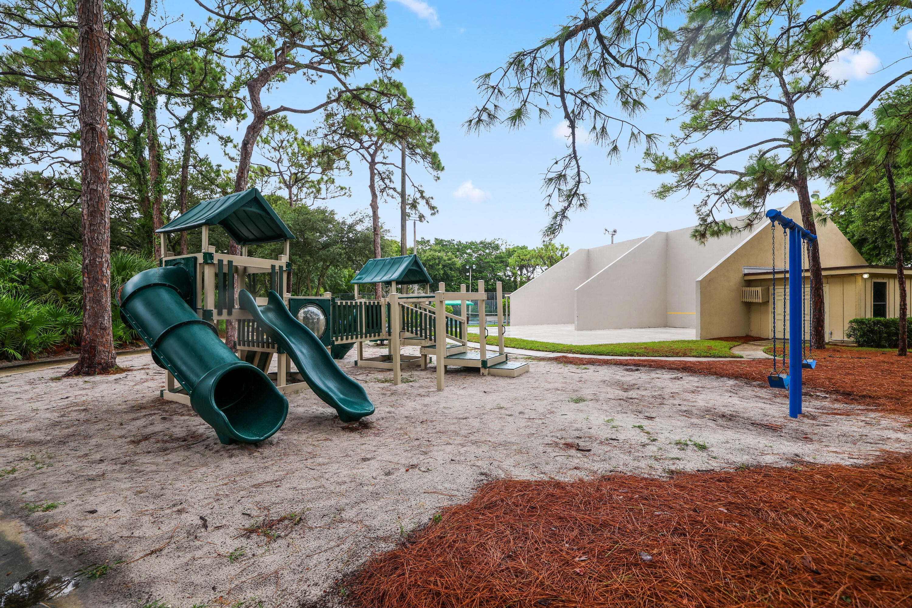 703 7th, Palm Beach Gardens FL 33418