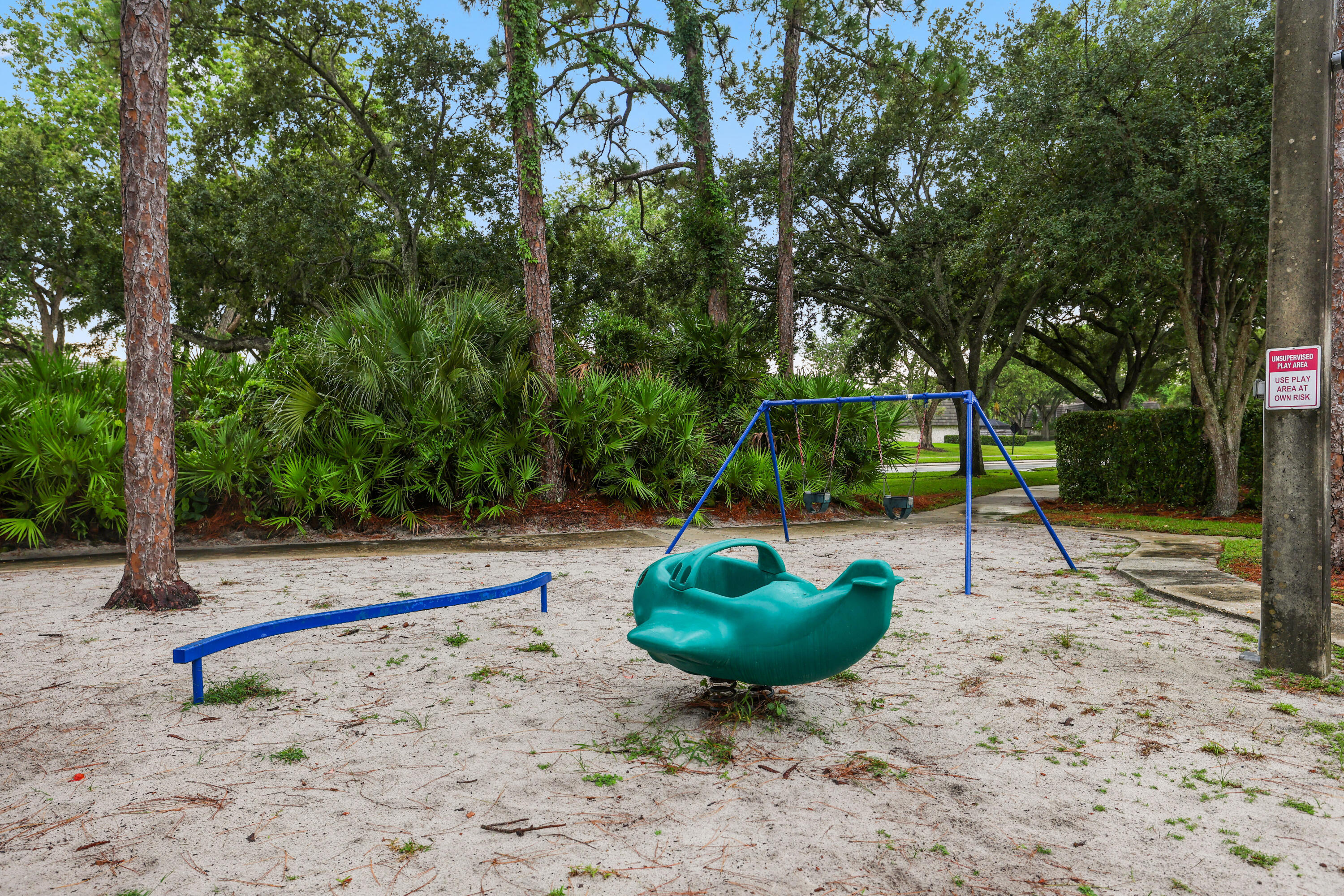 703 7th, Palm Beach Gardens FL 33418