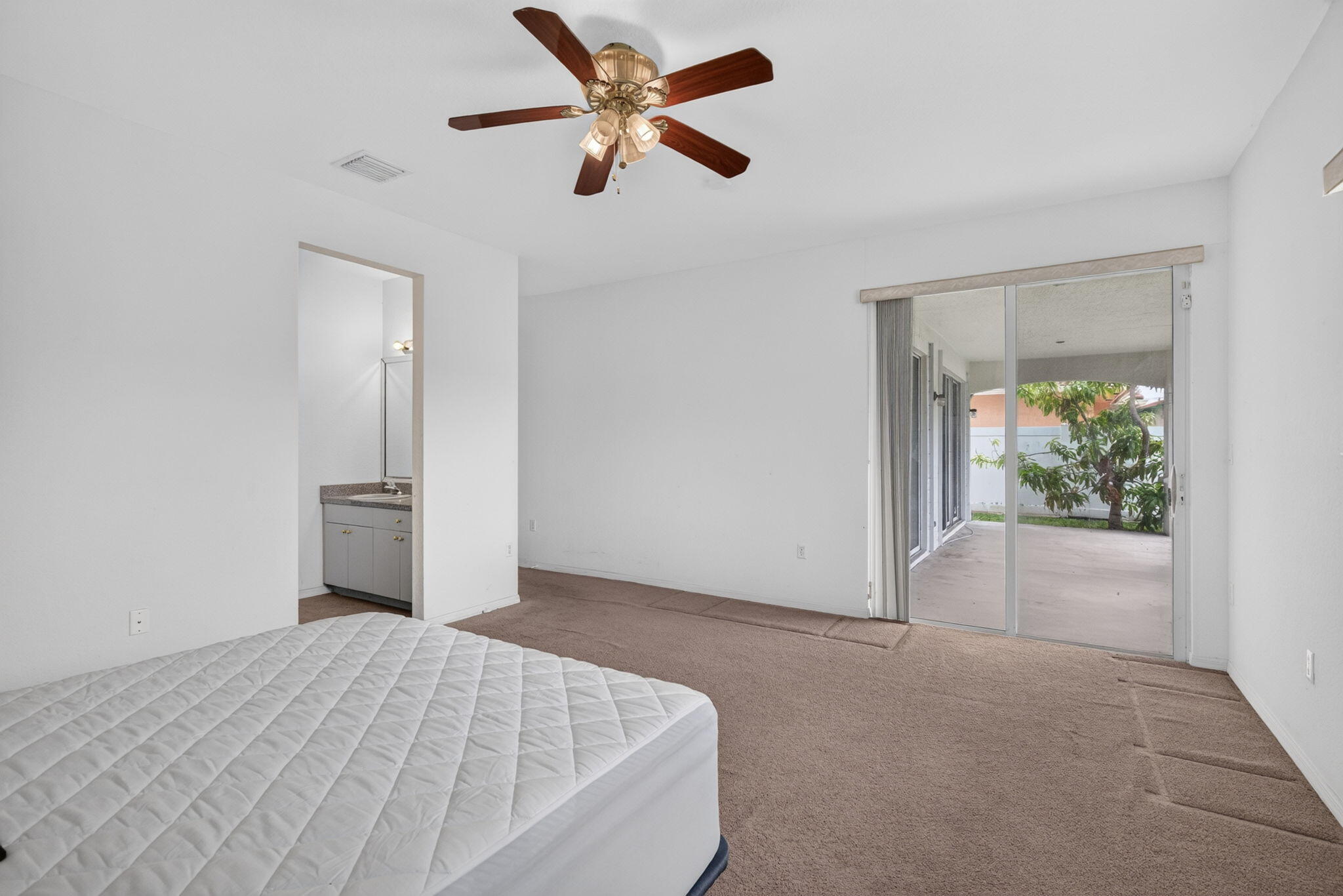 900 SE 2ND, Dania Beach FL 33004