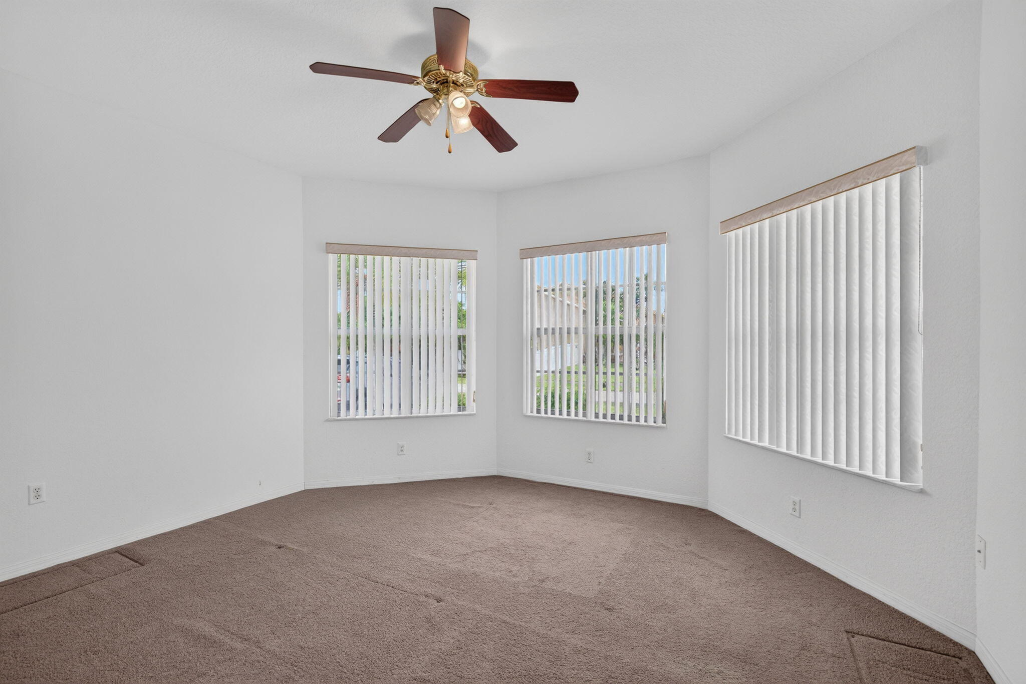 900 SE 2ND, Dania Beach FL 33004