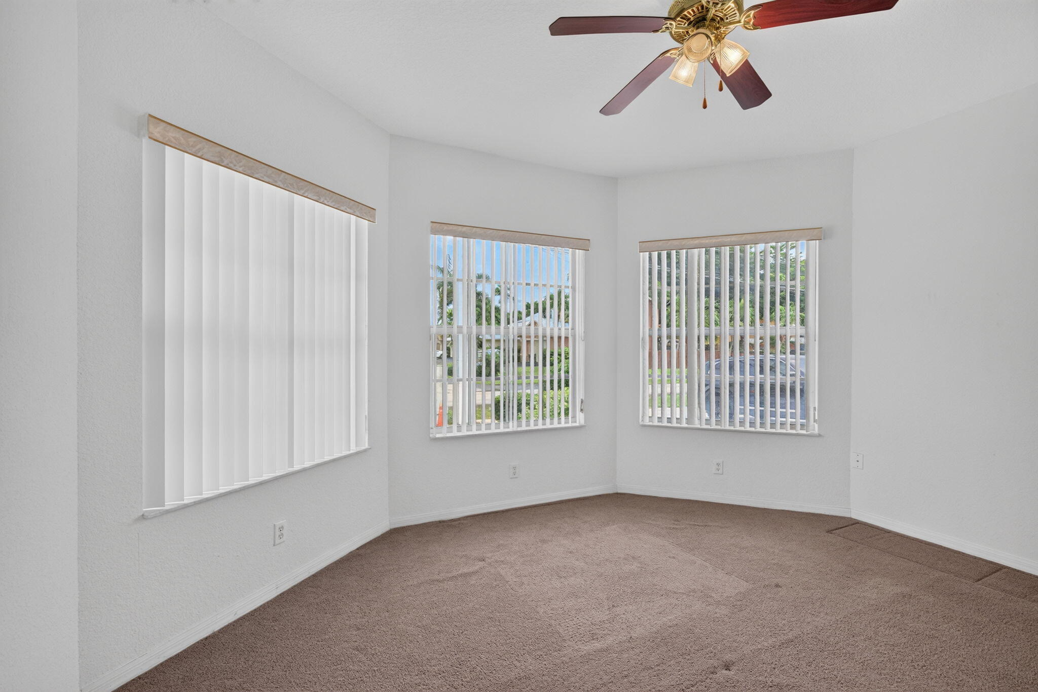 900 SE 2ND, Dania Beach FL 33004