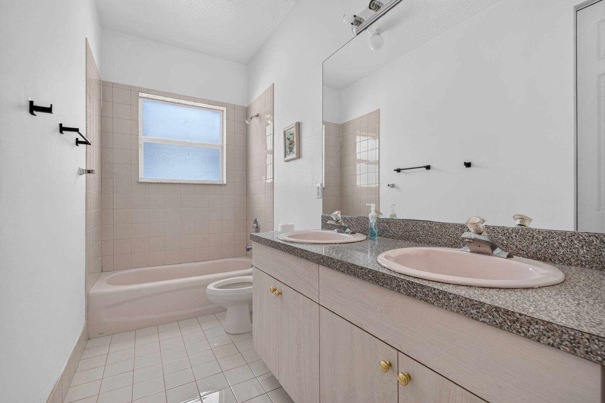 900 SE 2ND, Dania Beach FL 33004