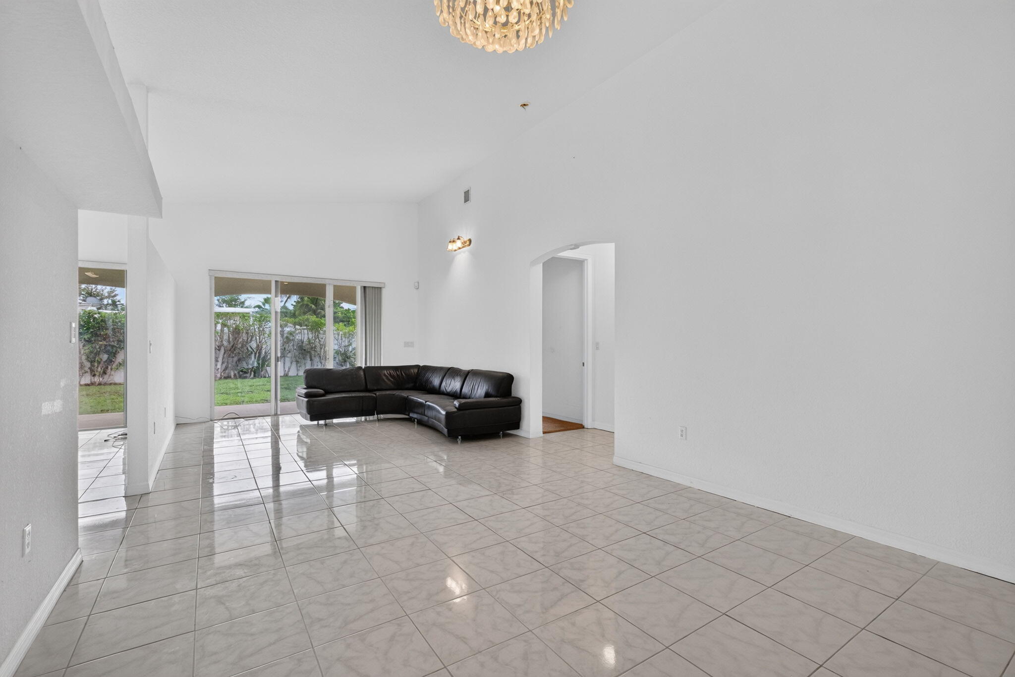 900 SE 2ND, Dania Beach FL 33004