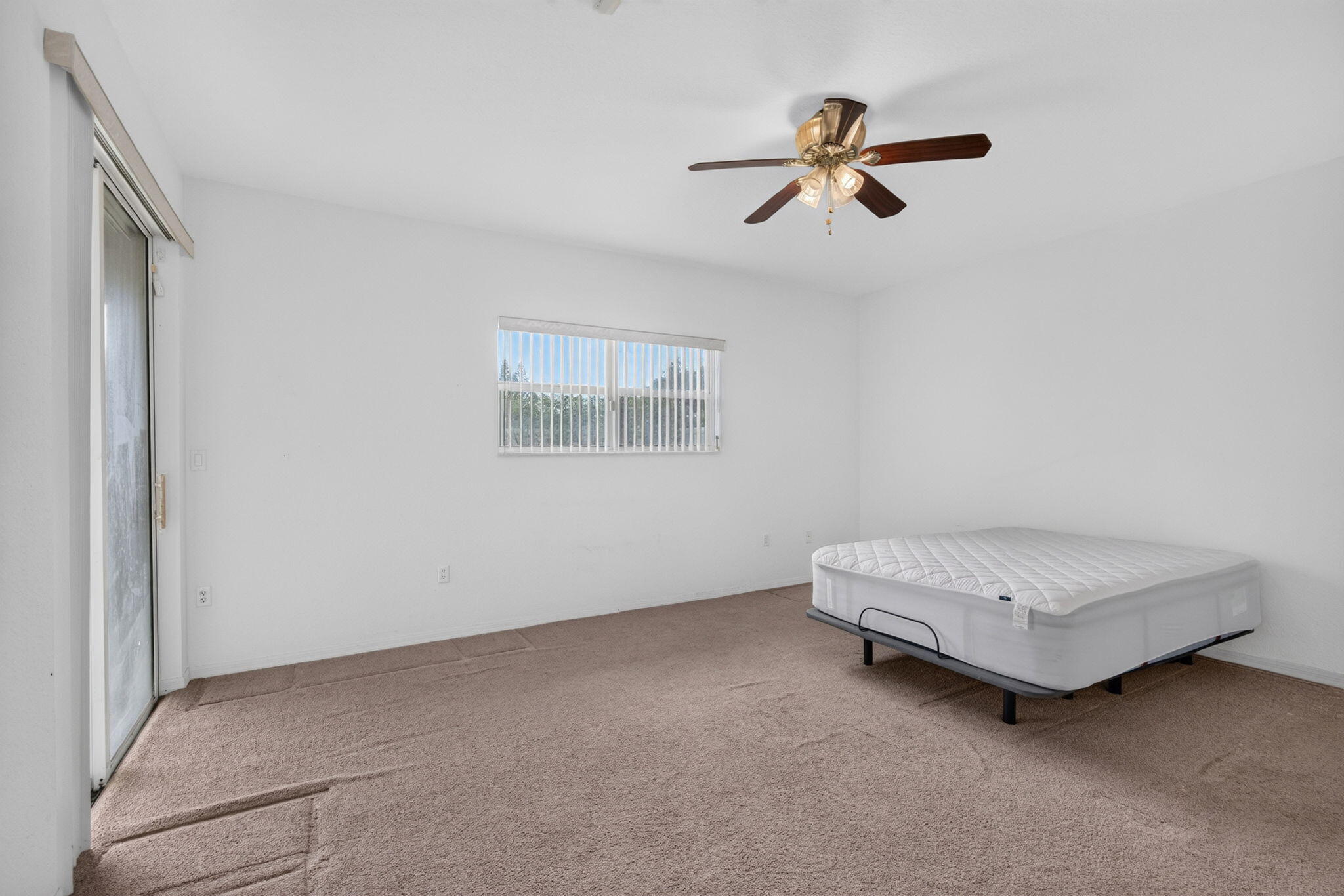 900 SE 2ND, Dania Beach FL 33004