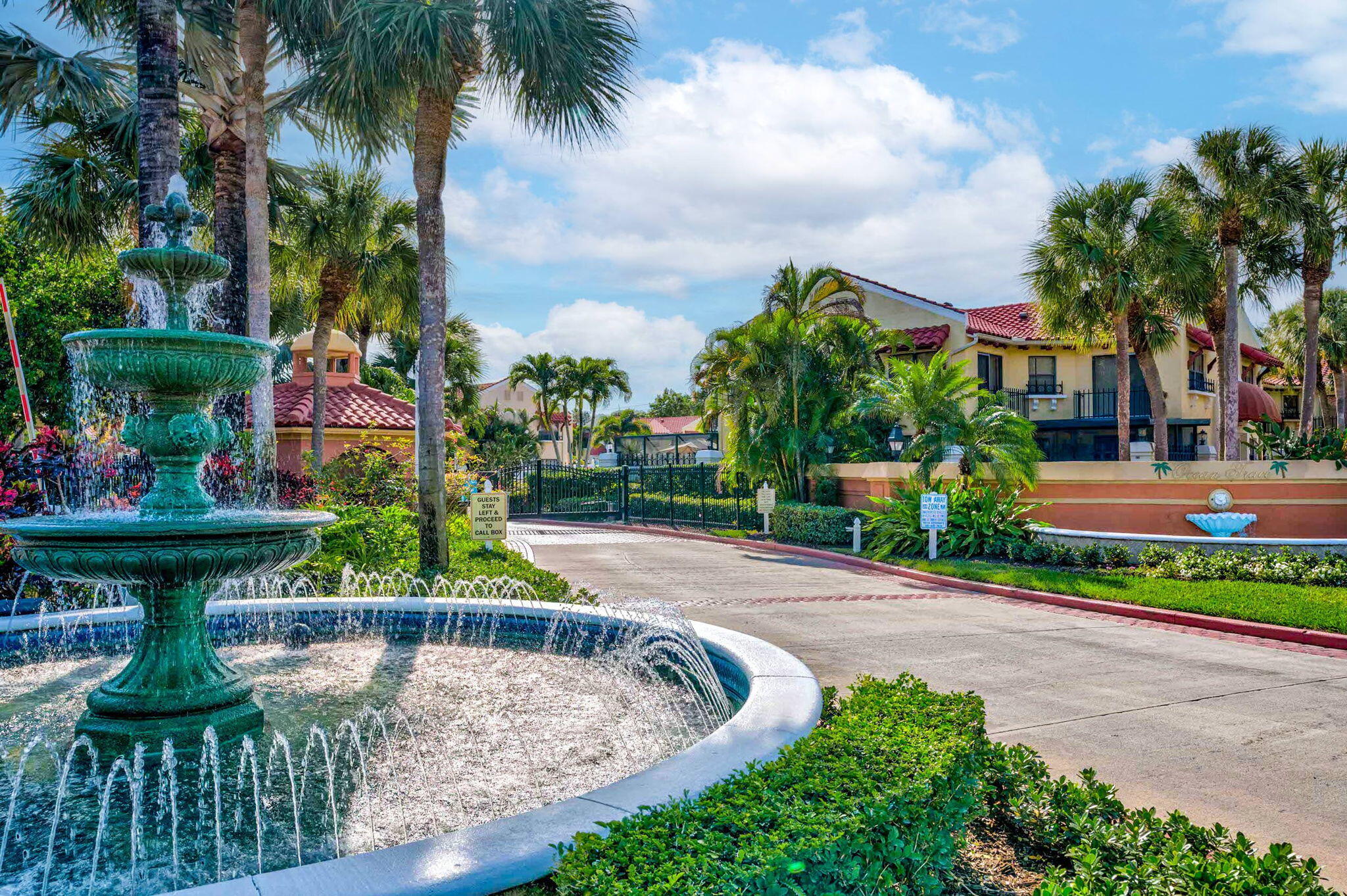 42 Uno Lago, Juno Beach FL 33408