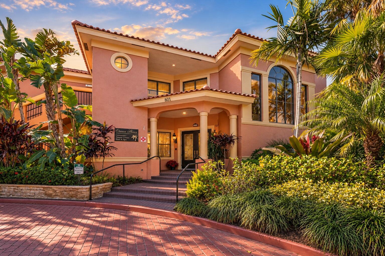 42 Uno Lago, Juno Beach FL 33408