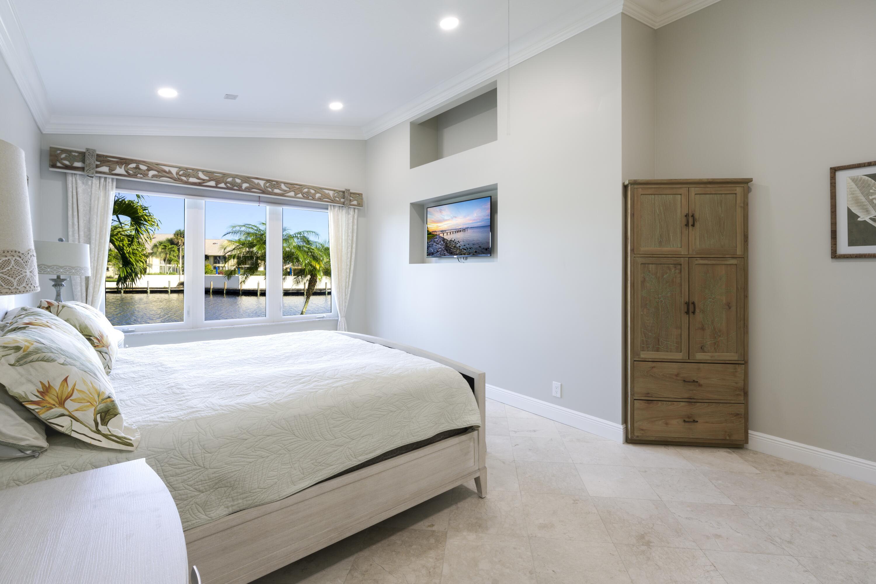 17080 Crossgate, Jupiter FL 33477